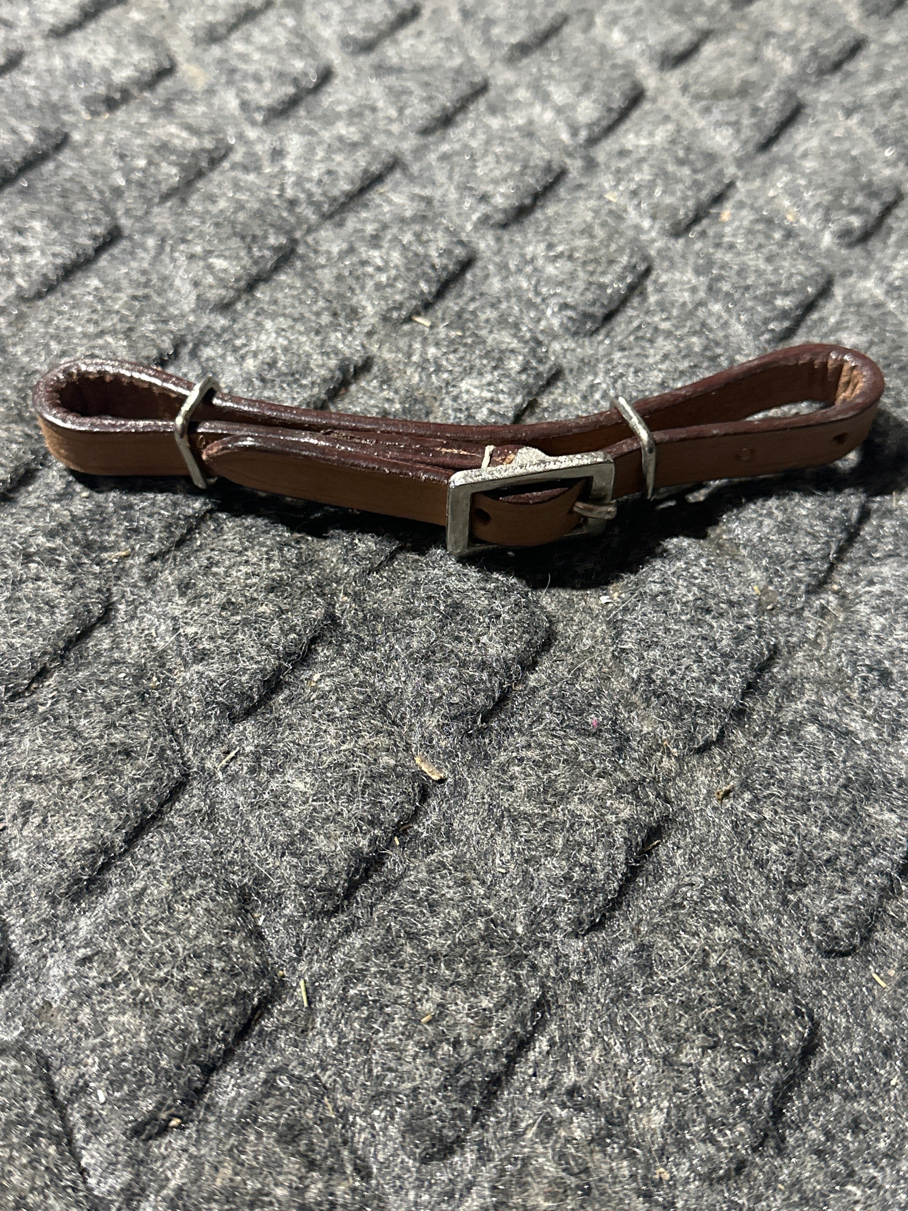 leather curb strap pony size