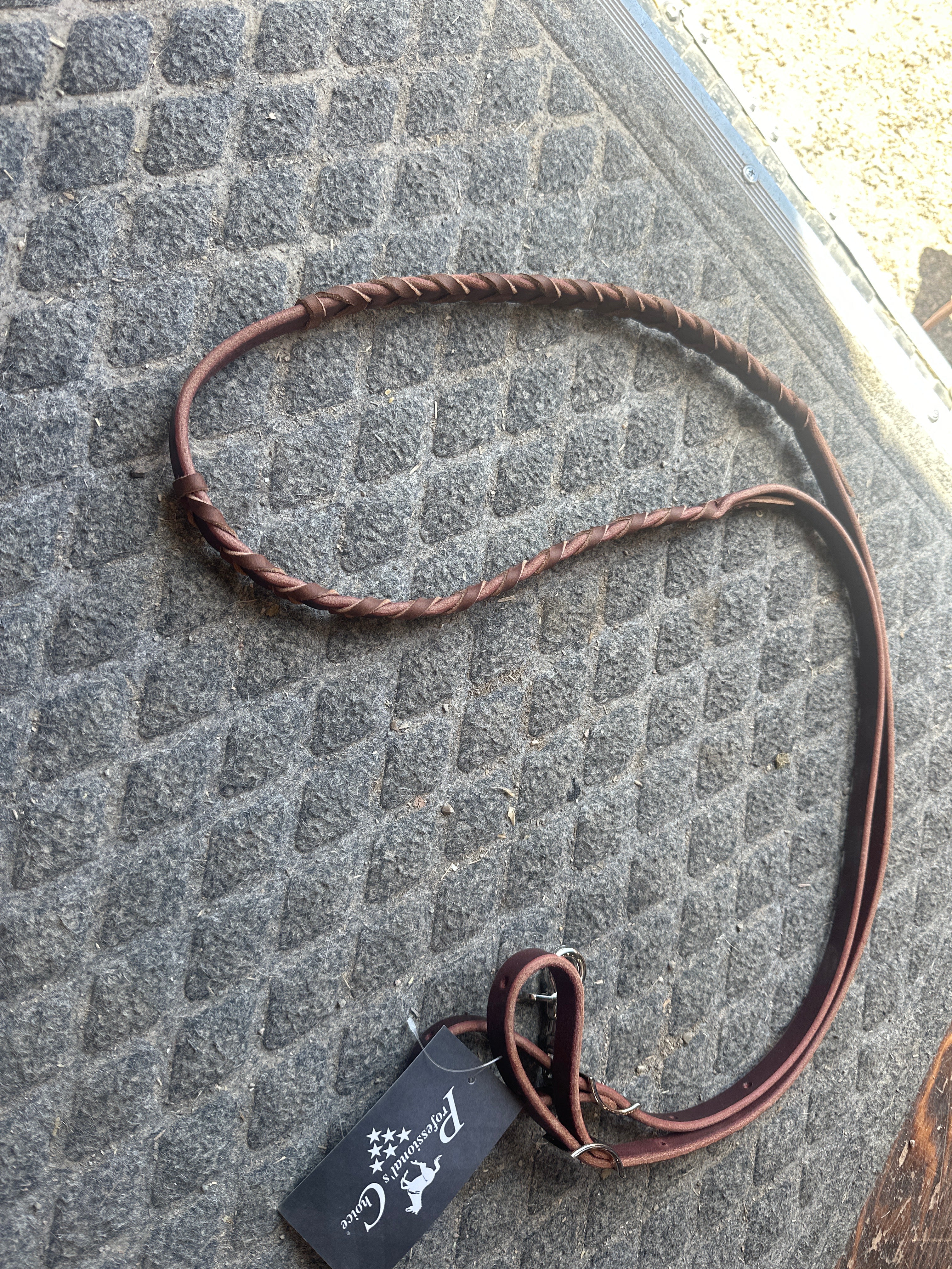 Professionals Choice 3/4” laced barrel reins