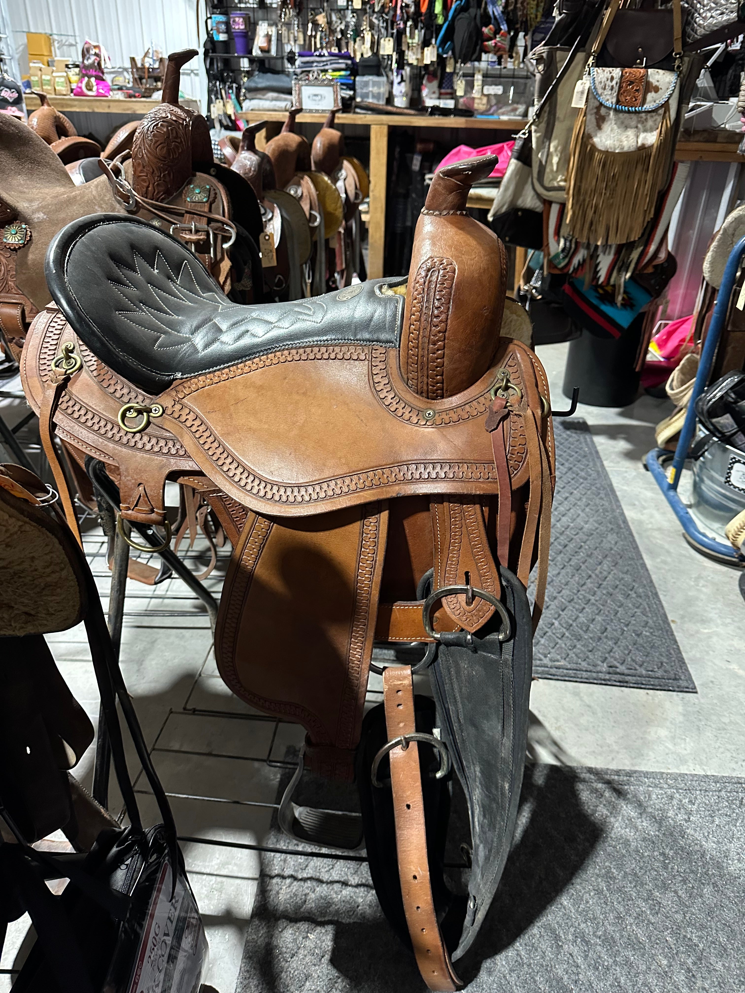 15.5” Double T pleasure saddle
