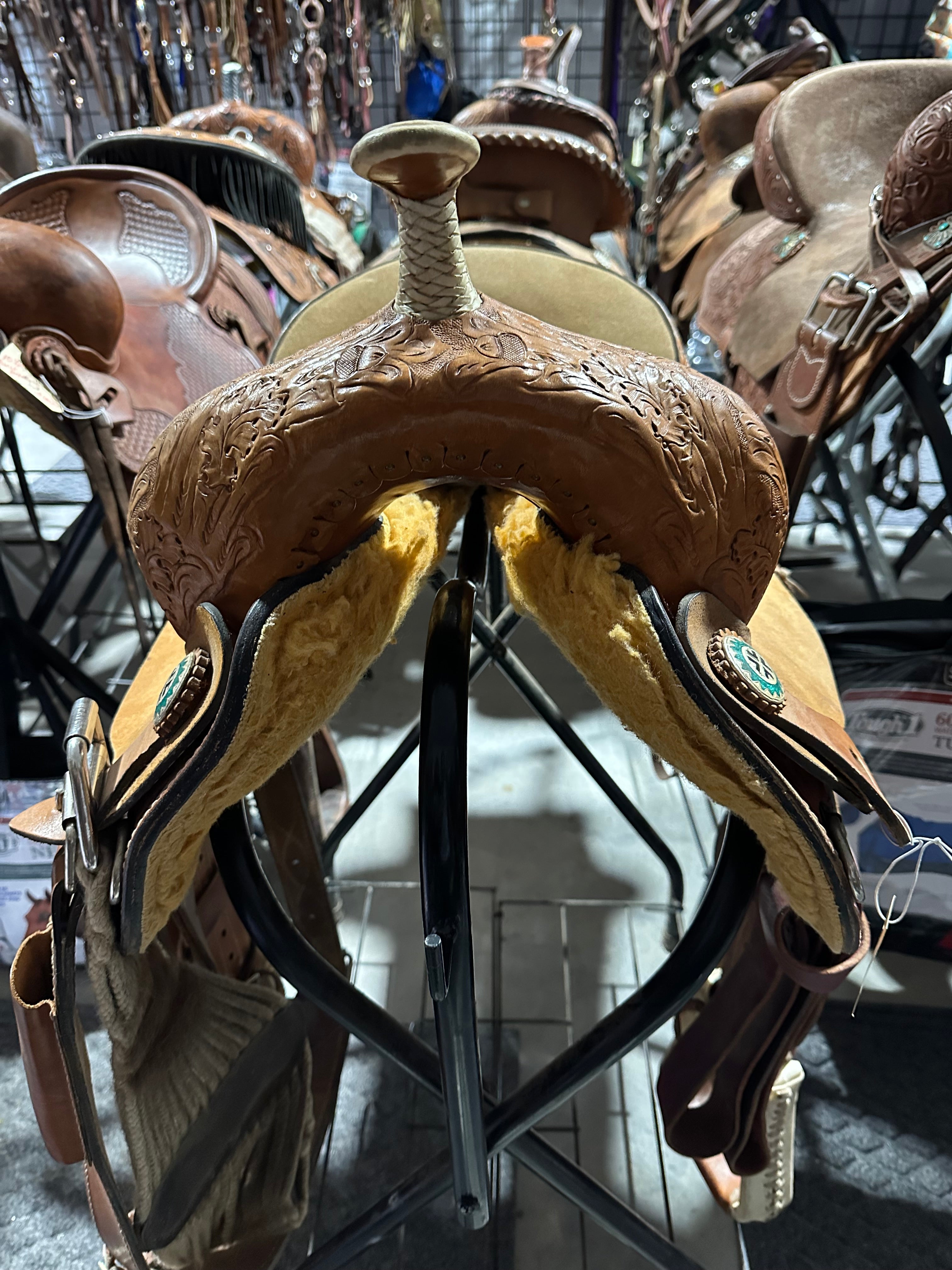 14.5” trophy barrel saddle