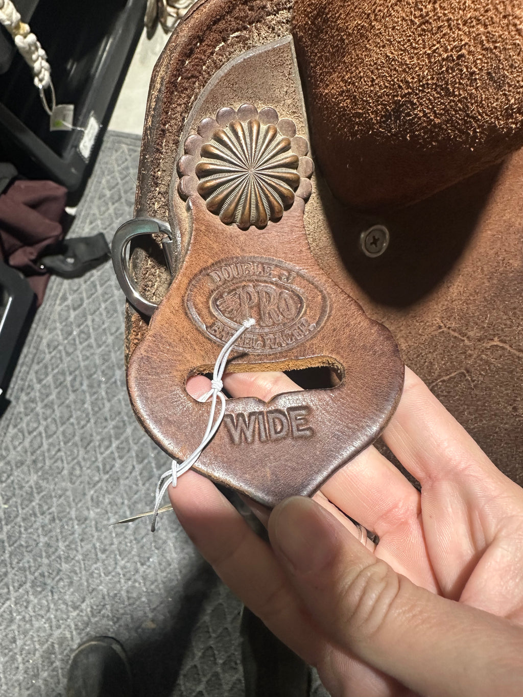 13.5” Double J Pozzi Wide barrel saddle