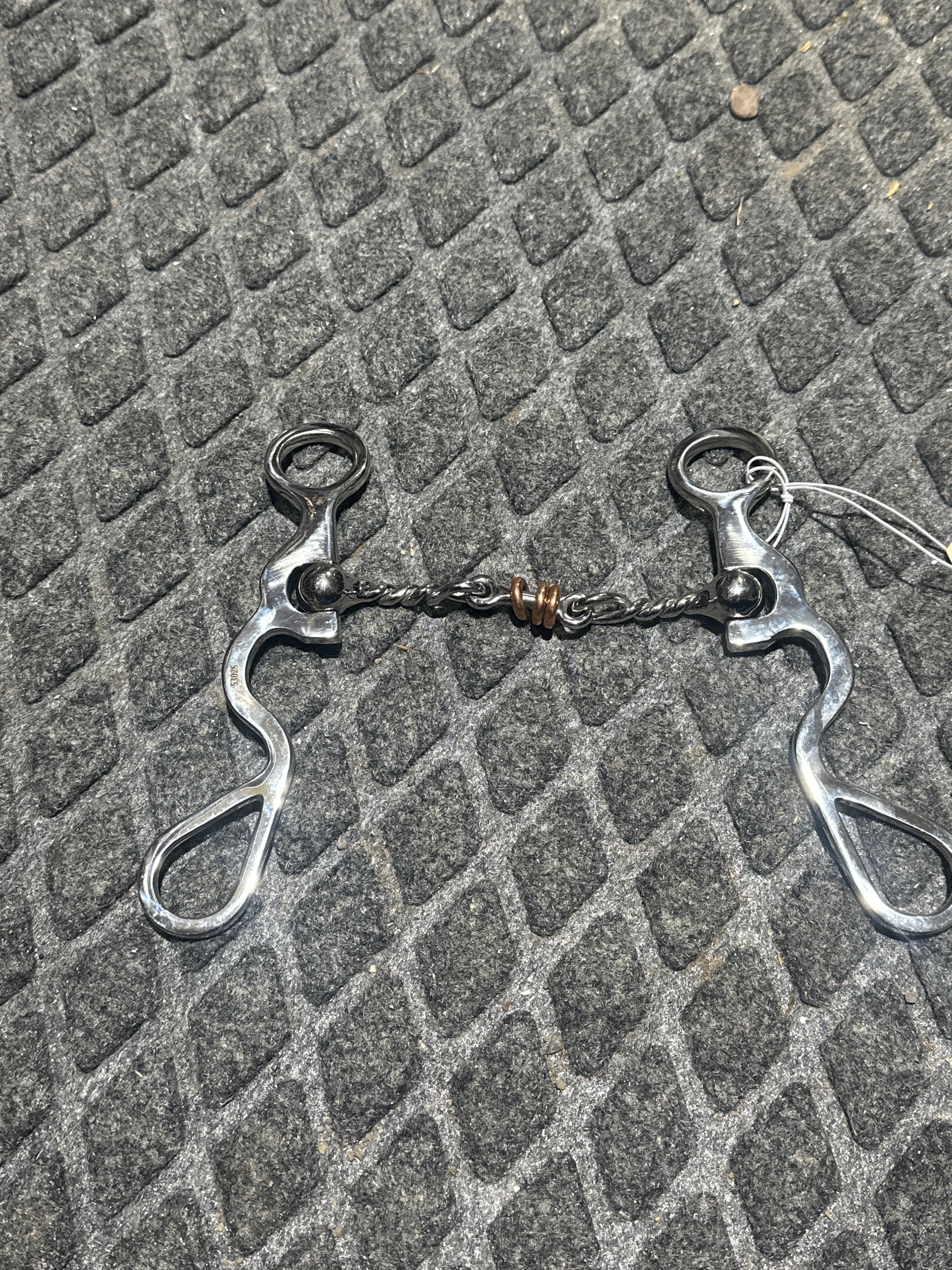 Ball hinge mouth with twisted wire & dog bone with rollers long shank bit