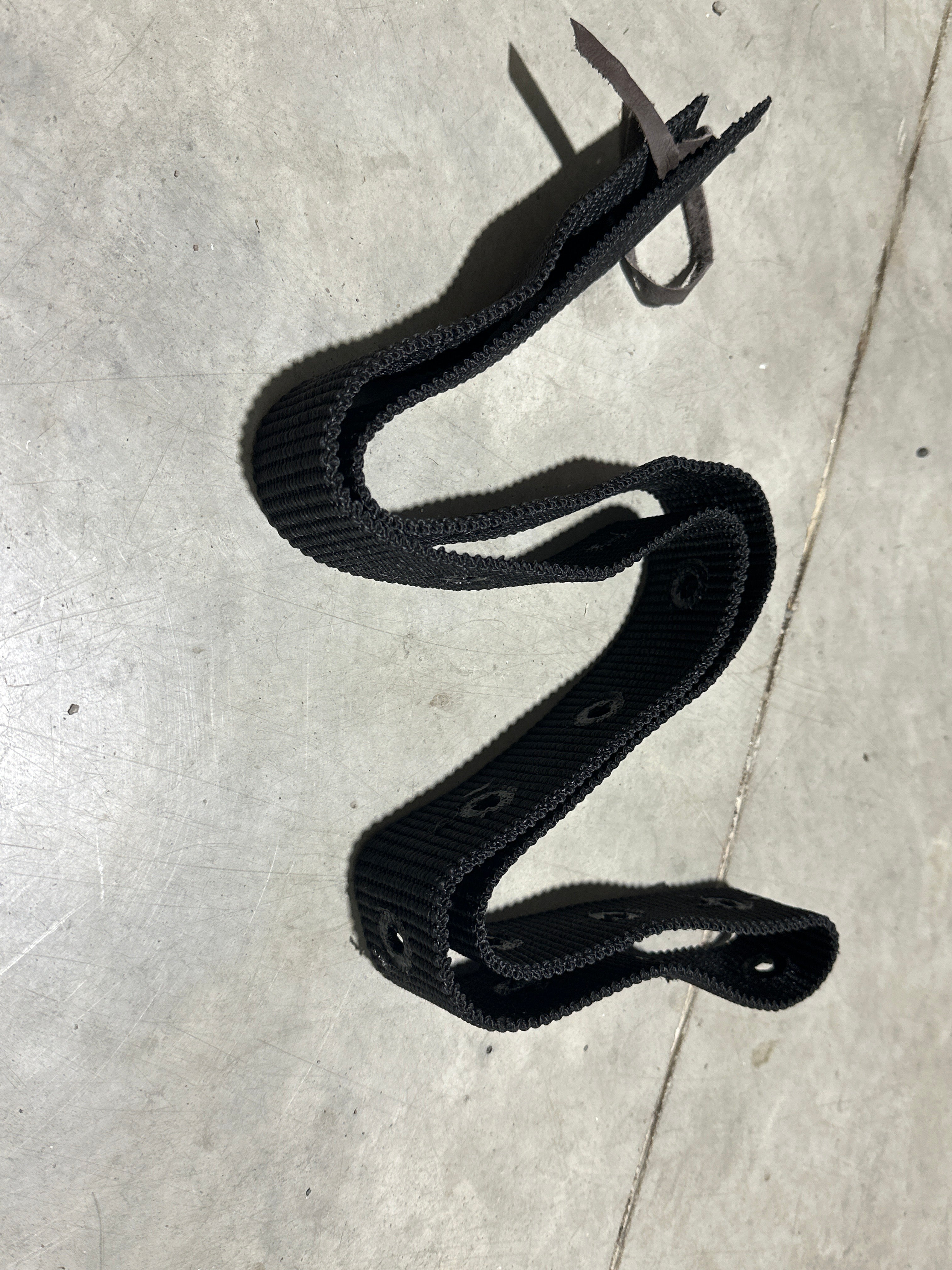 Black nylon ribbed latigo