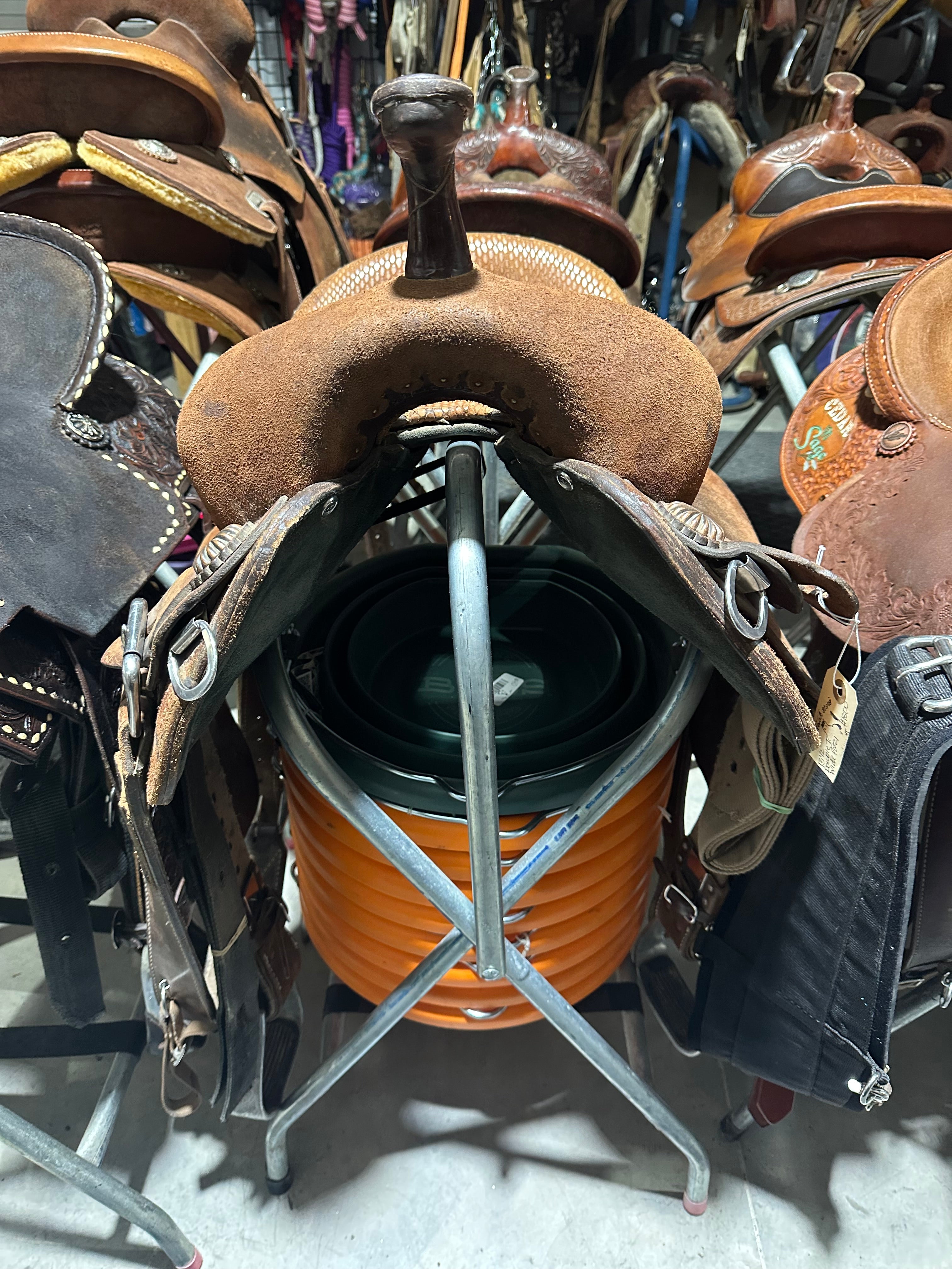 13.5” Double J Pozzi Wide barrel saddle