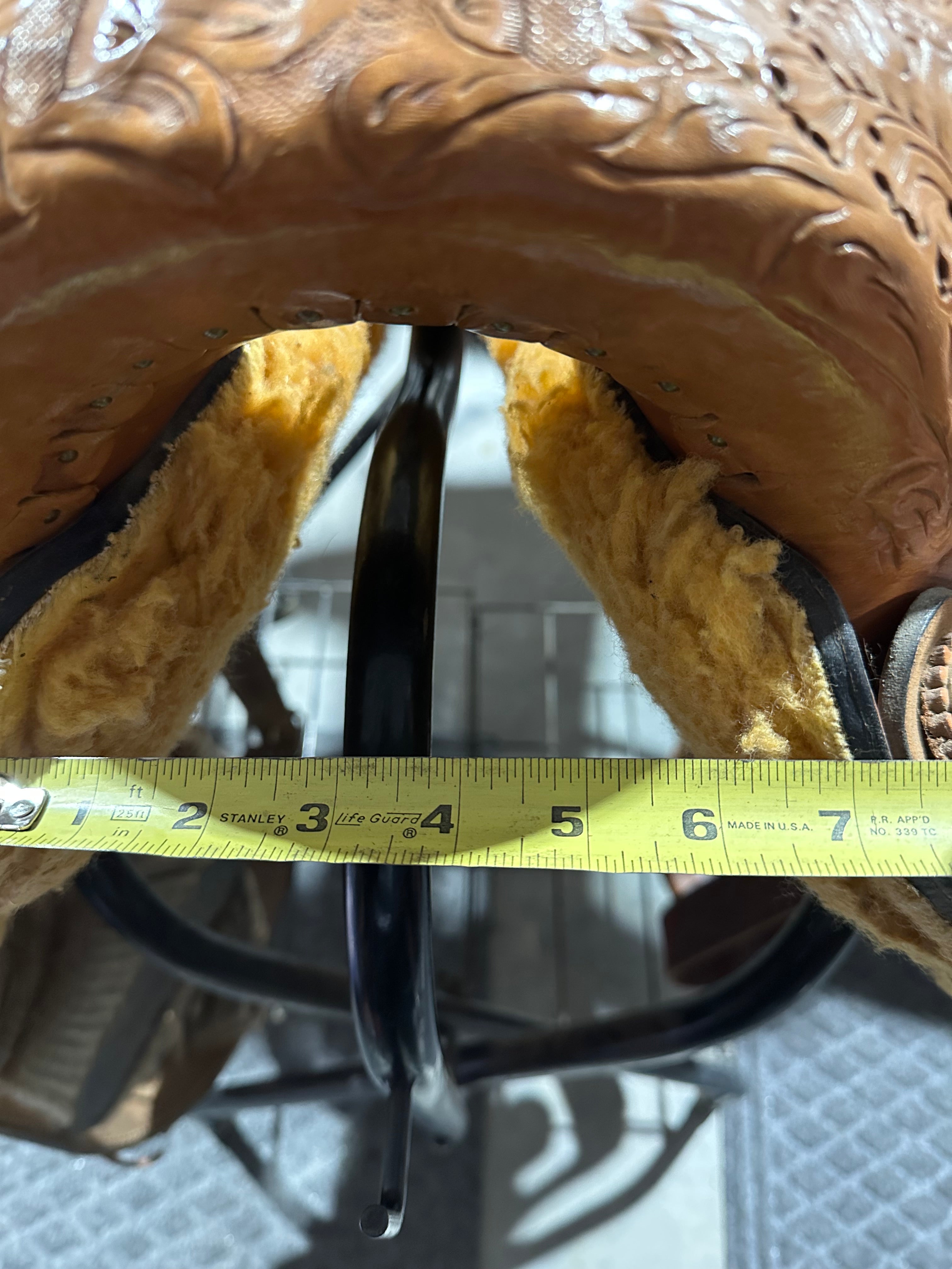 14.5” trophy barrel saddle