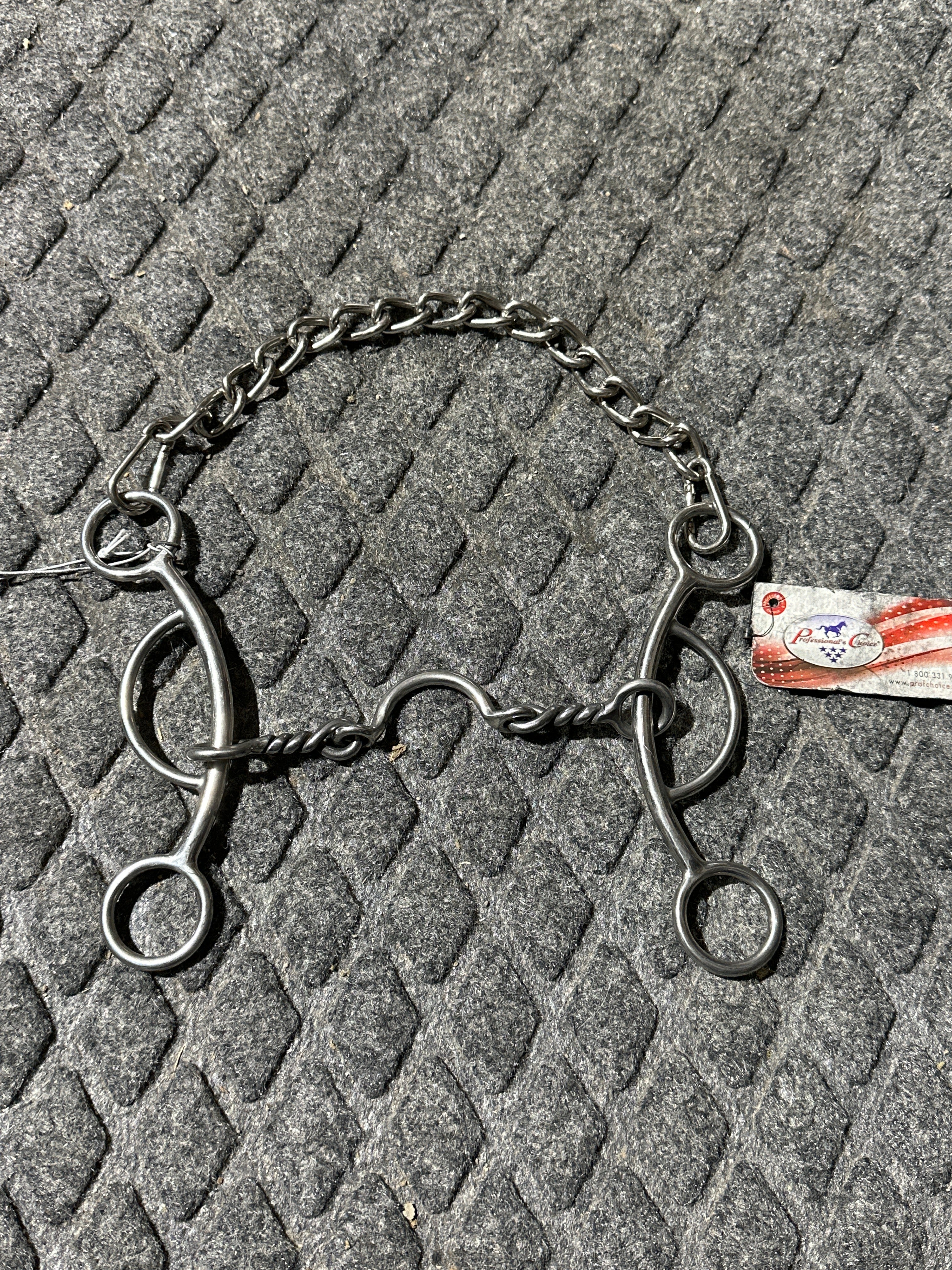 Professionals Choice gag bit twisted wire with low port medium shank
