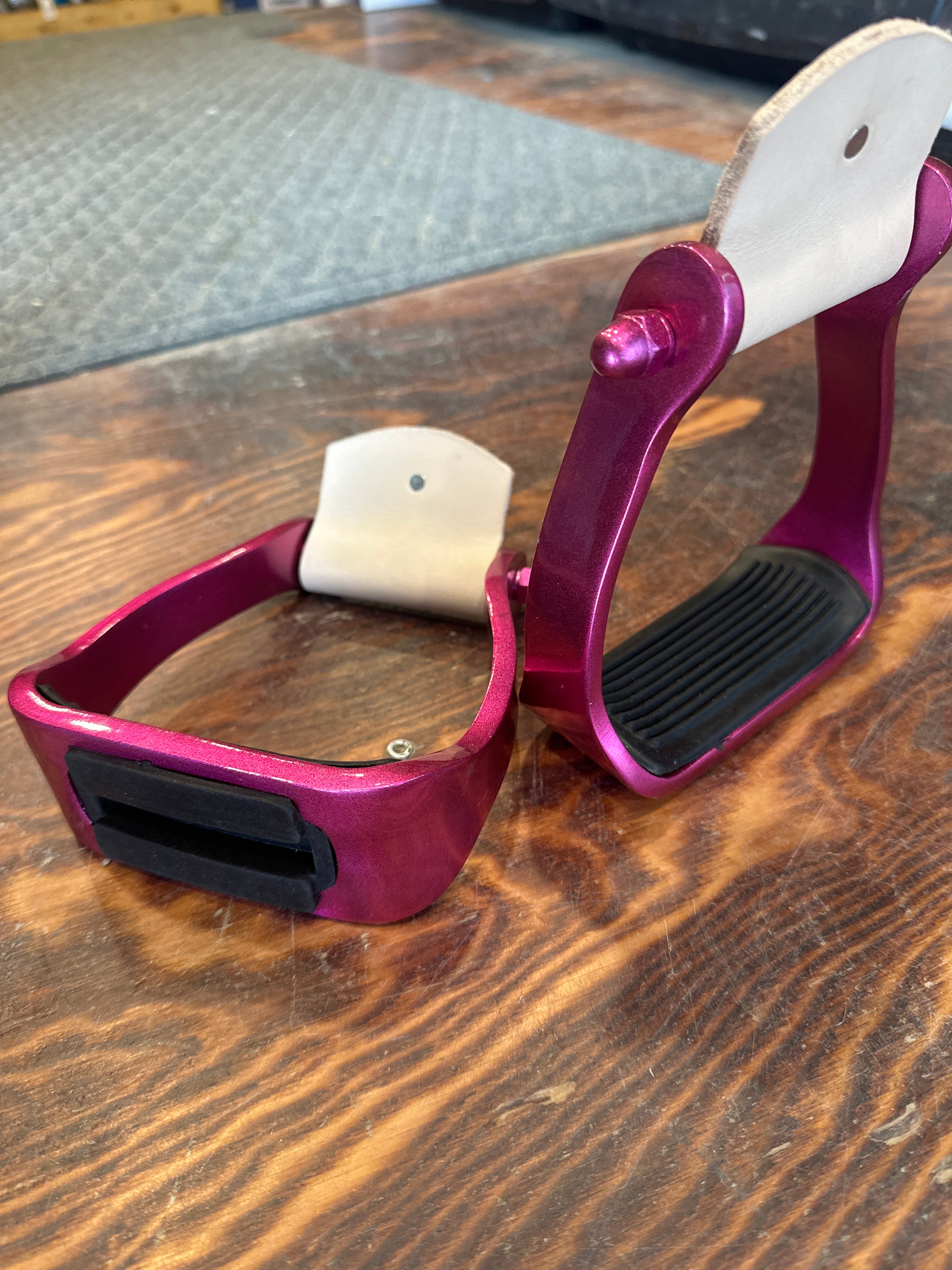 Pink shimmer aluminum stirrups