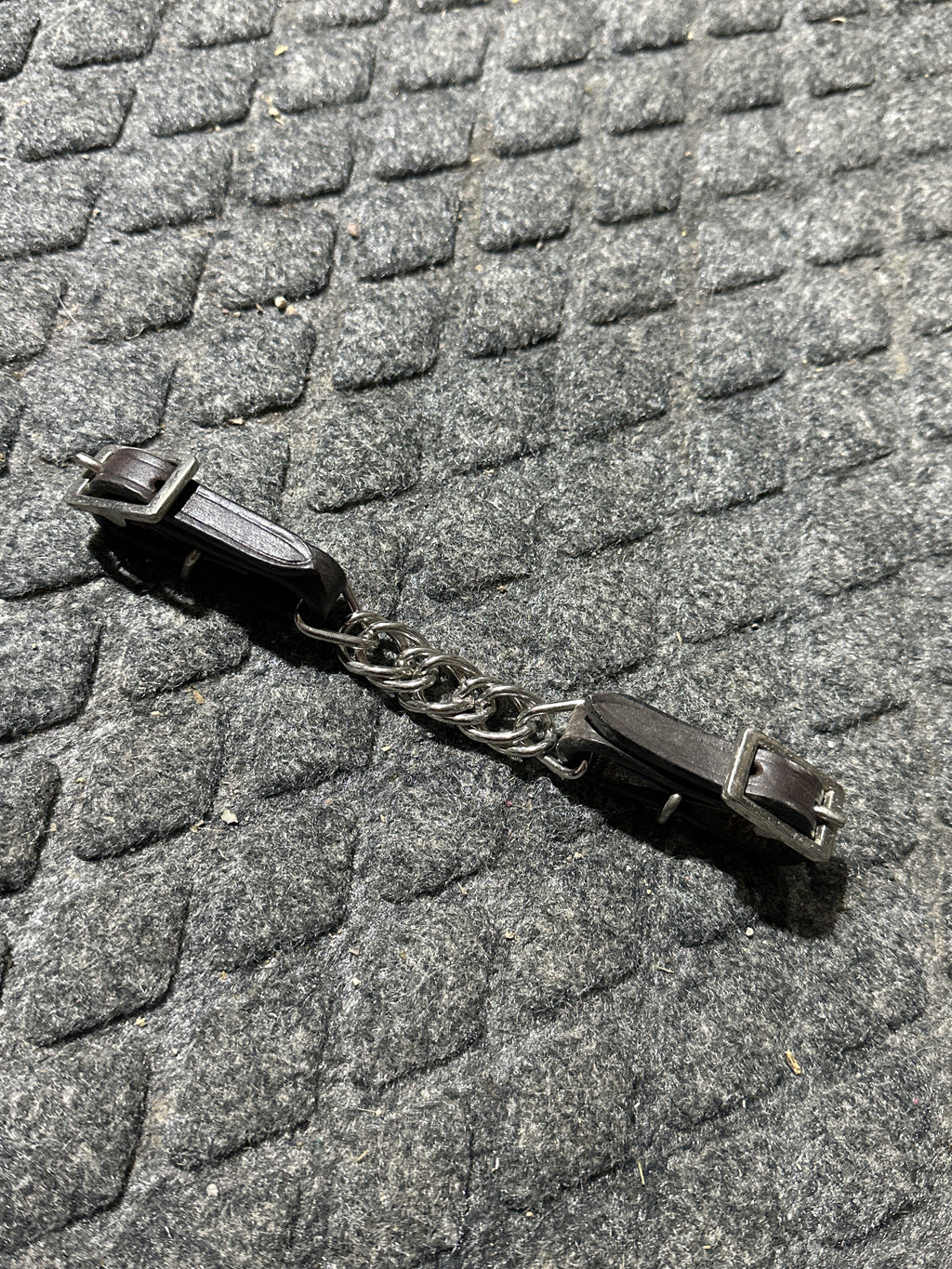 Pony leather chain chain strap