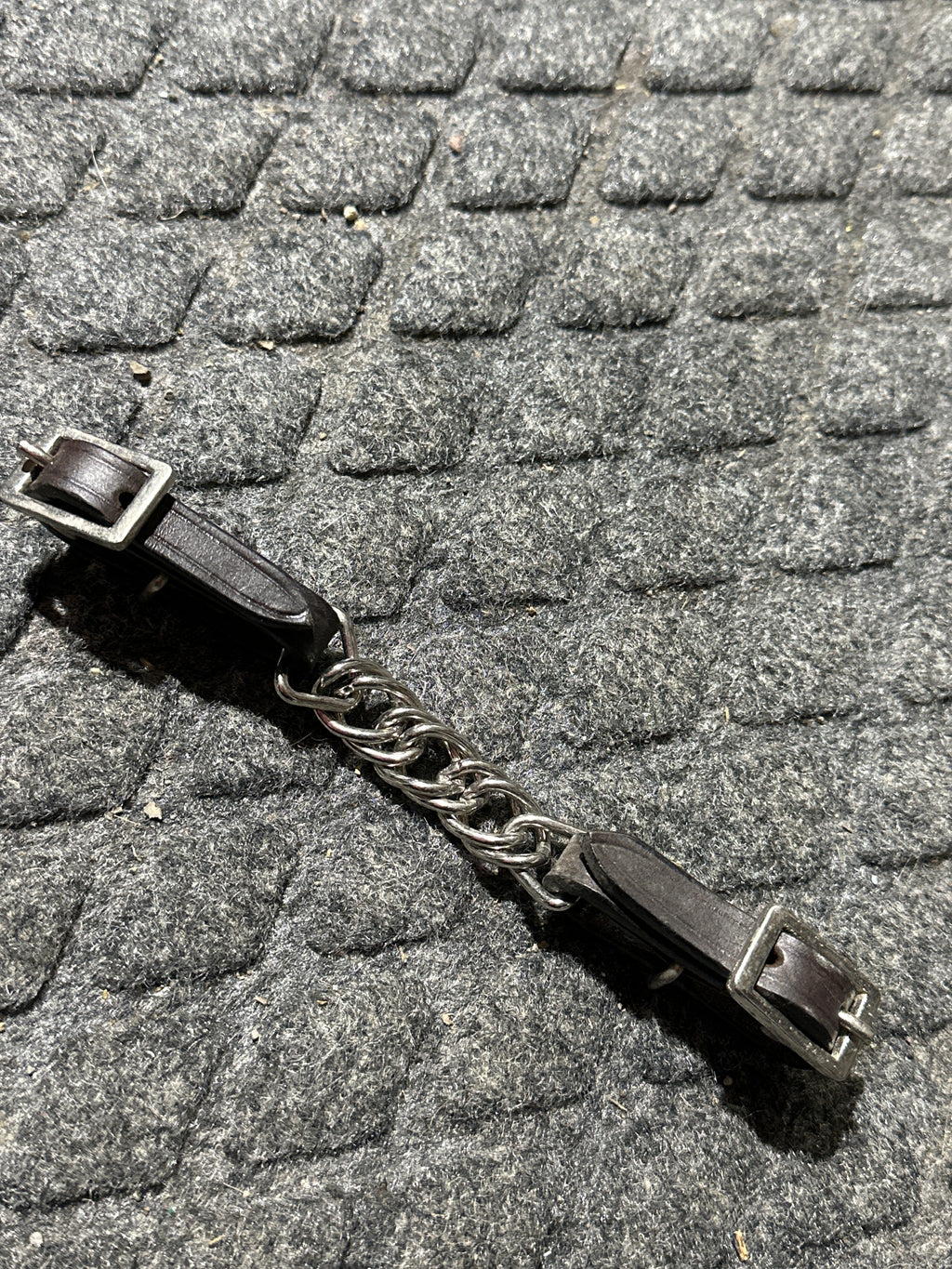 Pony leather chain chain strap