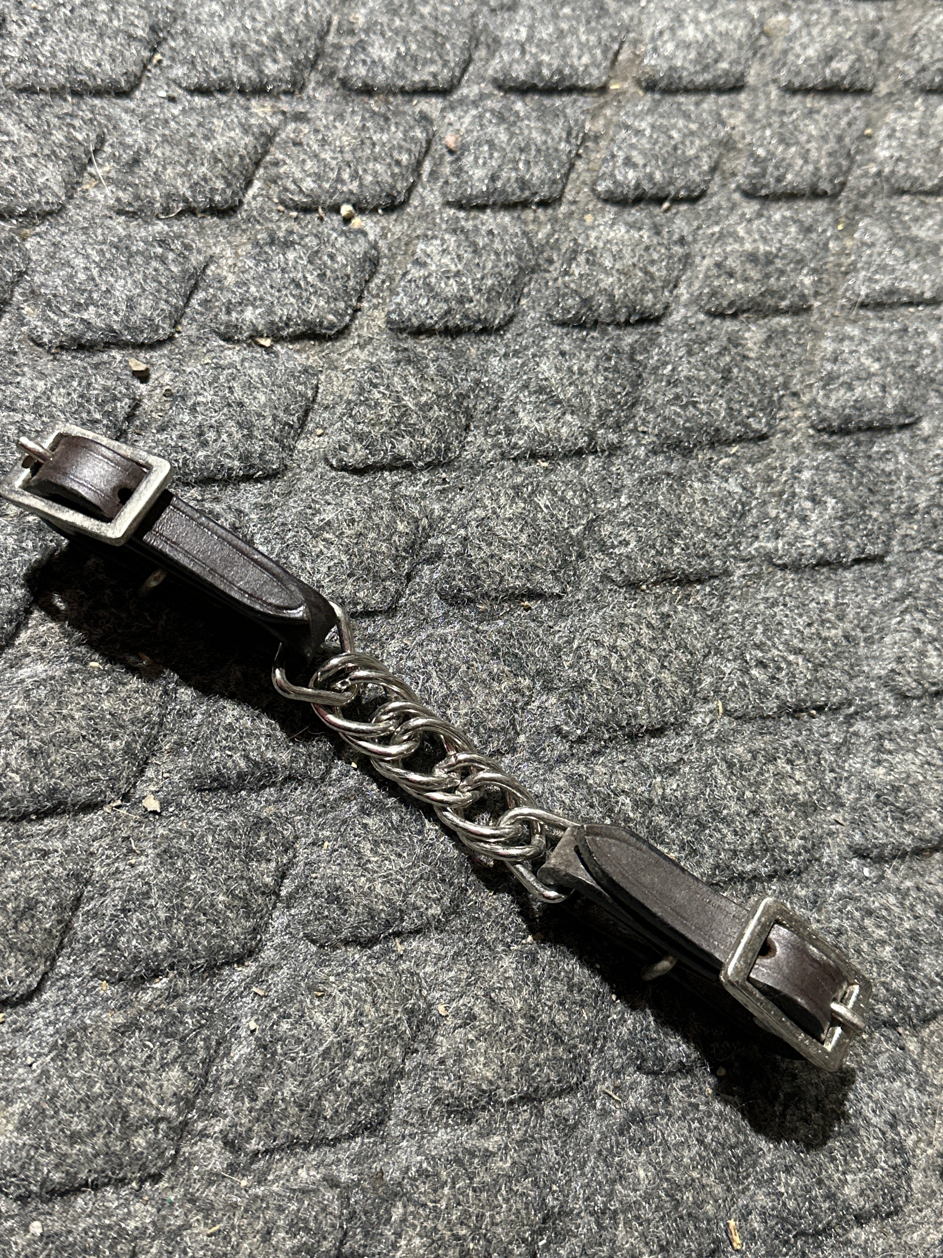 Pony leather chain chain strap