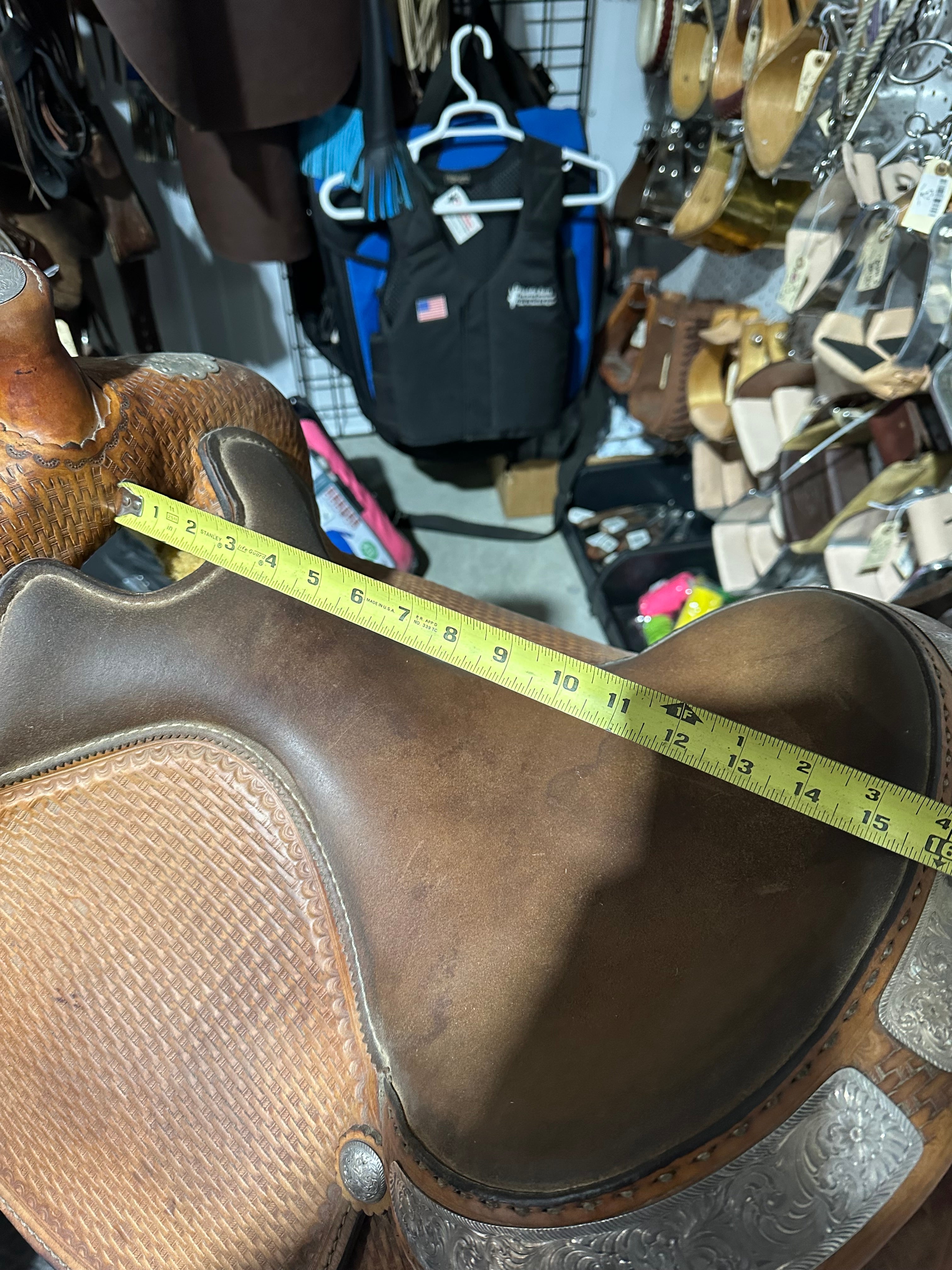 15.5” Crates show saddle