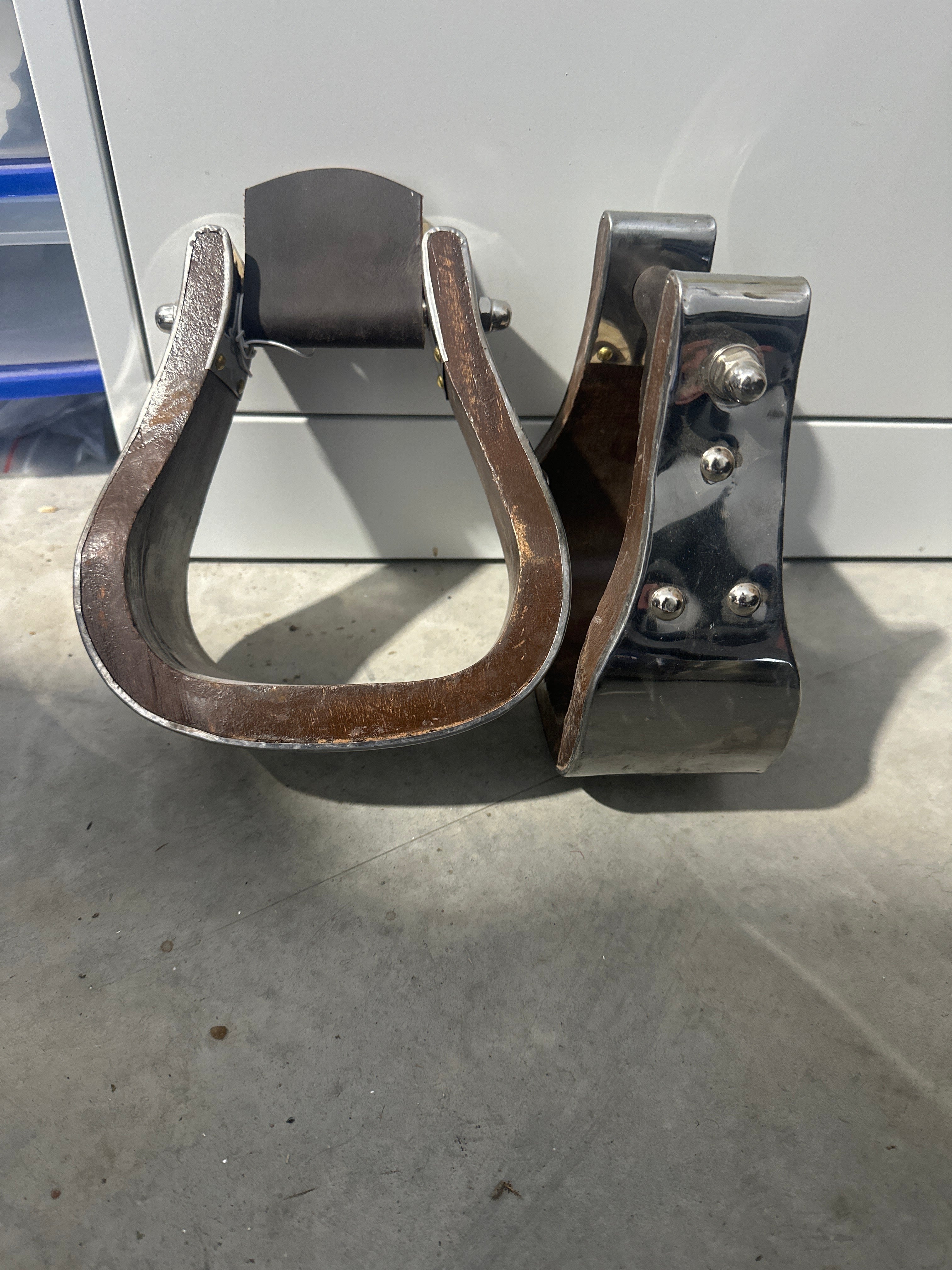 Dark teak wood 3” stirrups