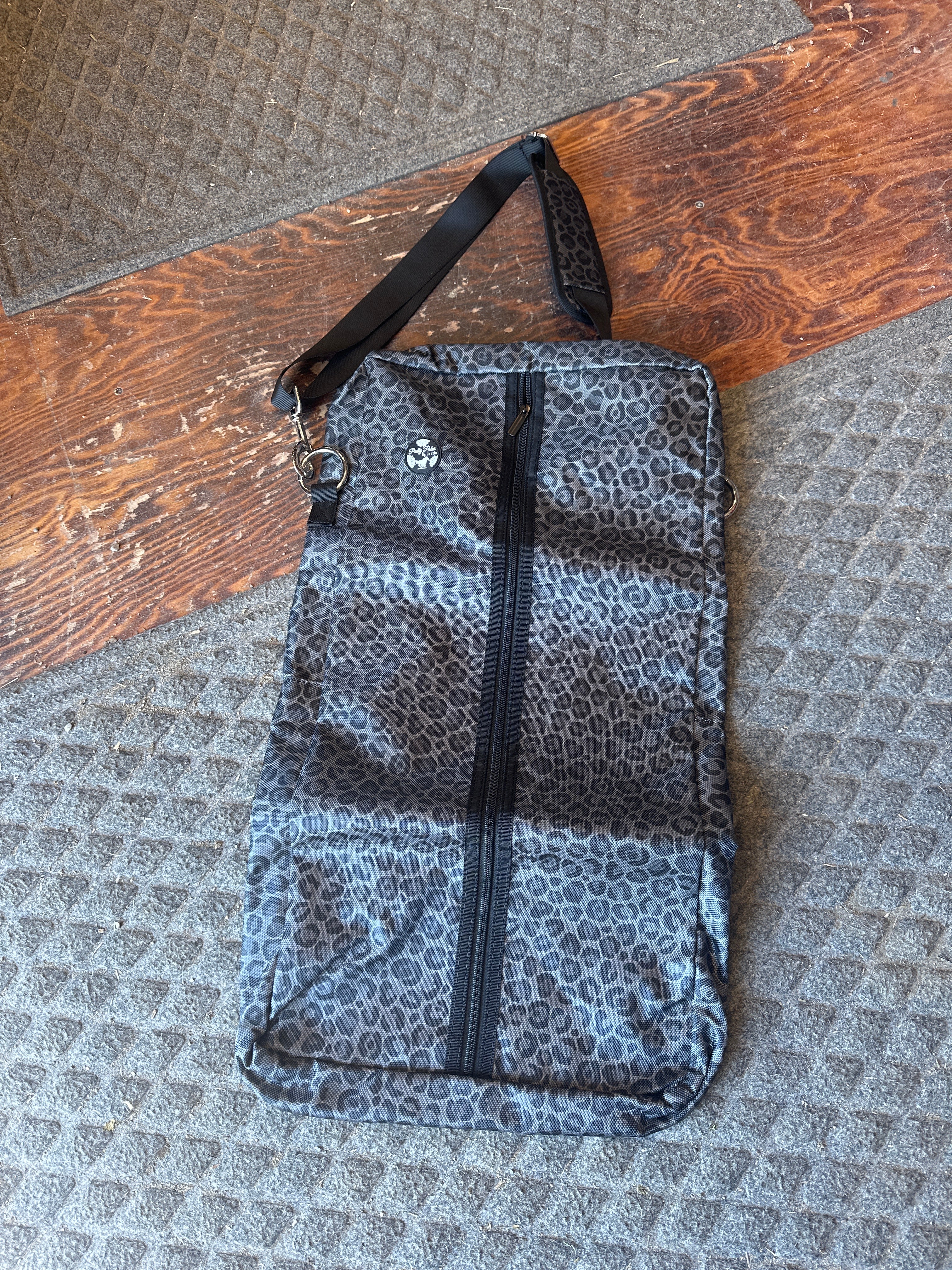 Pretty polos by Jessie Black cheetah bridle bag ￼