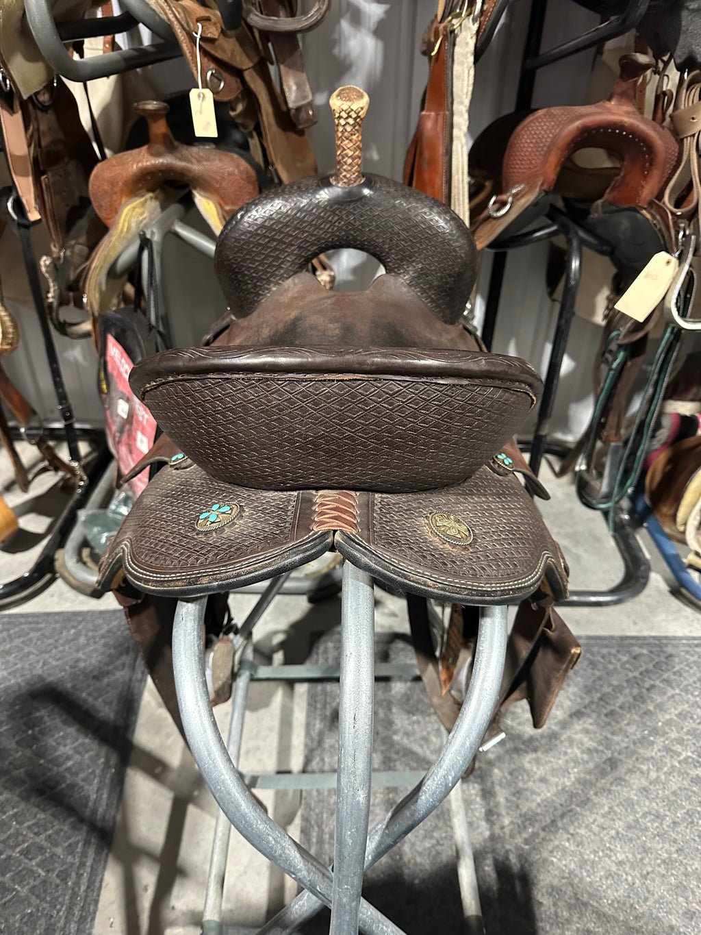 14” Horse Tack World barrel saddle