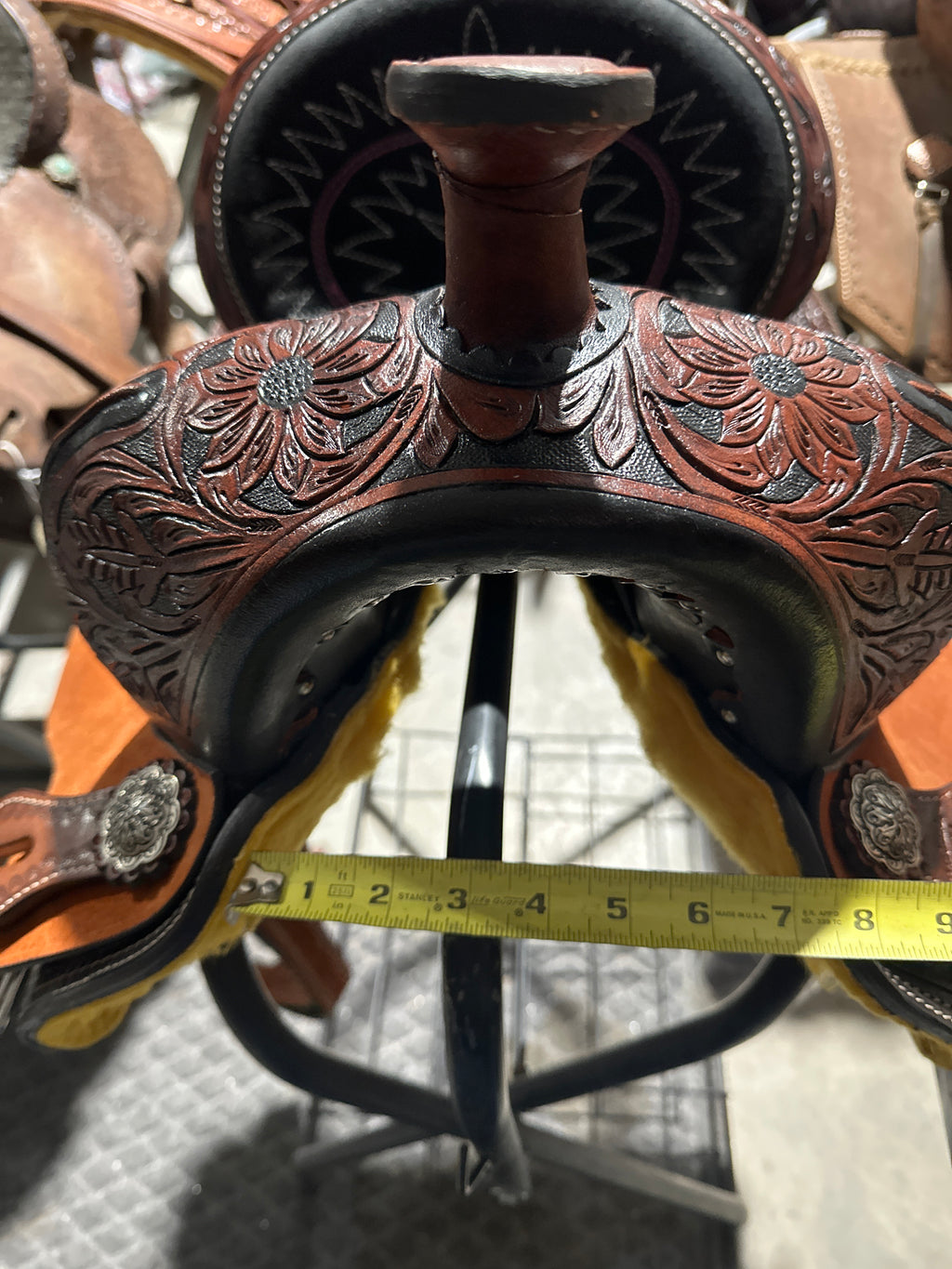 12” Silver royal Hawley barrel saddle