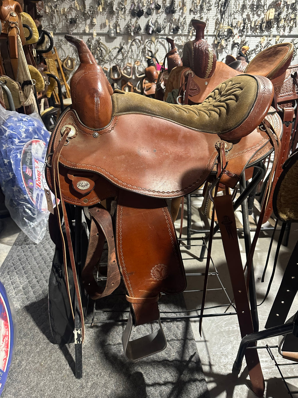 15.5” circle Y flex 2 Trail saddle