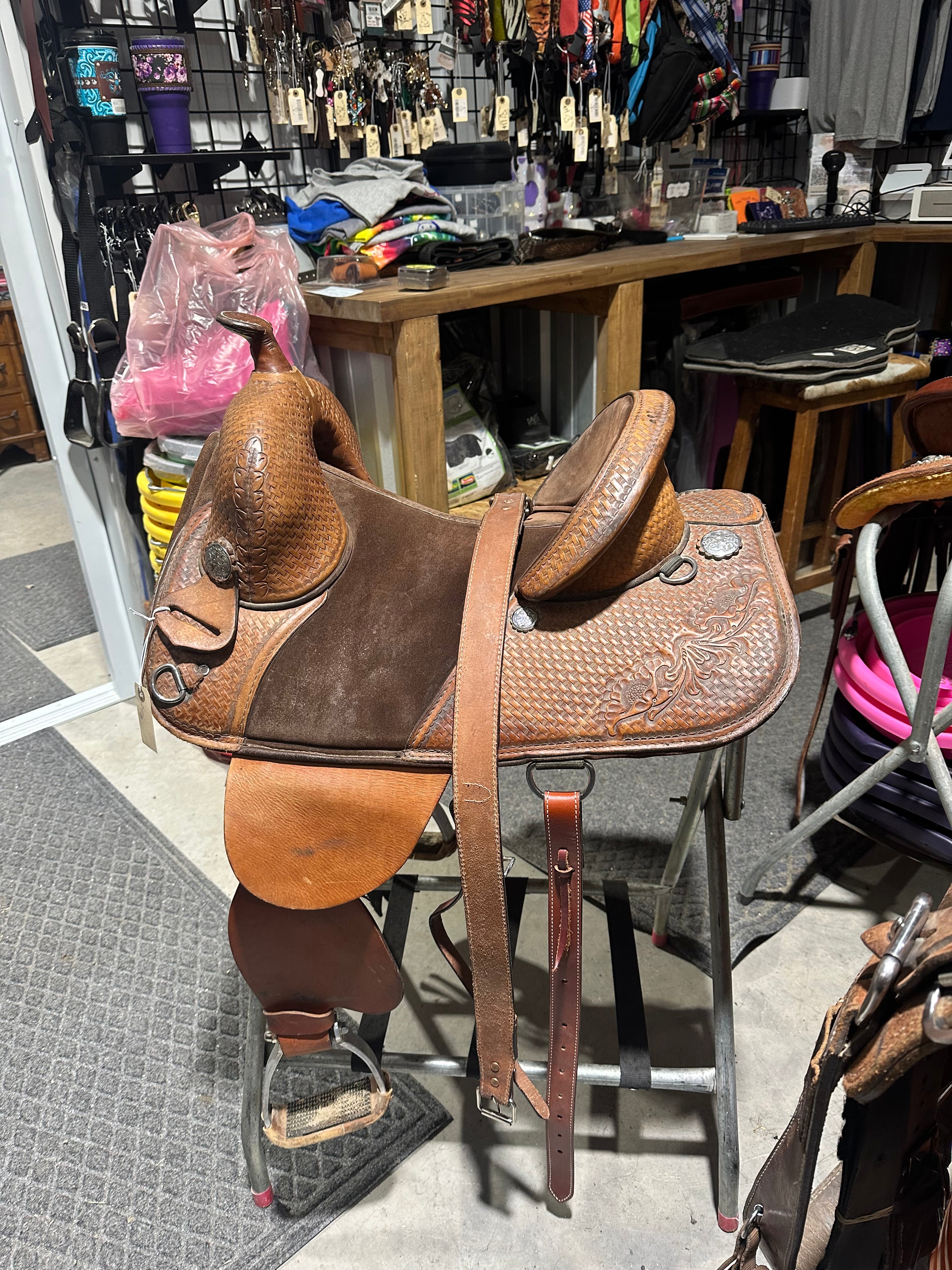13.5” Bob Marshall treeless barrel saddle
