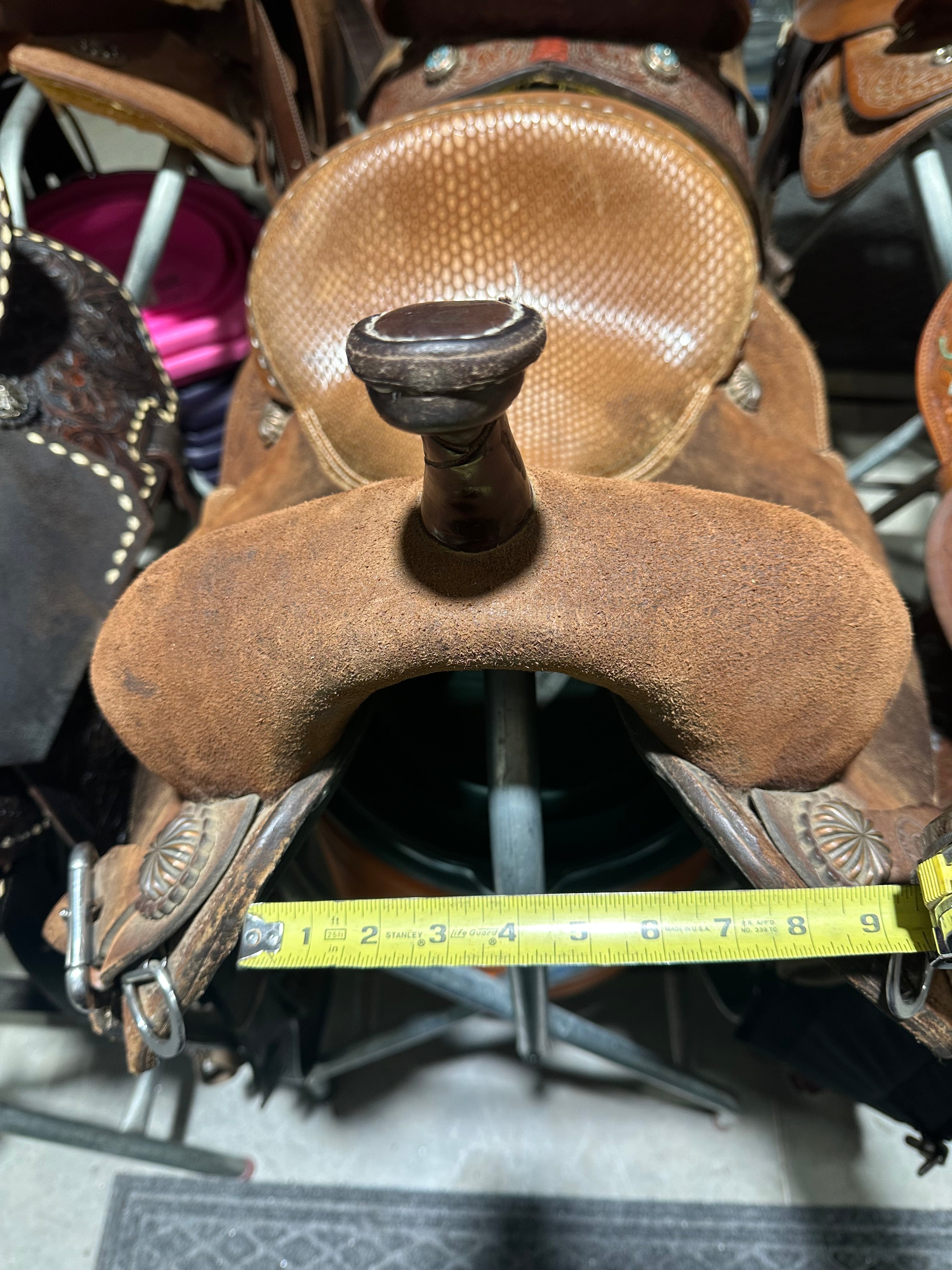 13.5” Double J Pozzi Wide barrel saddle