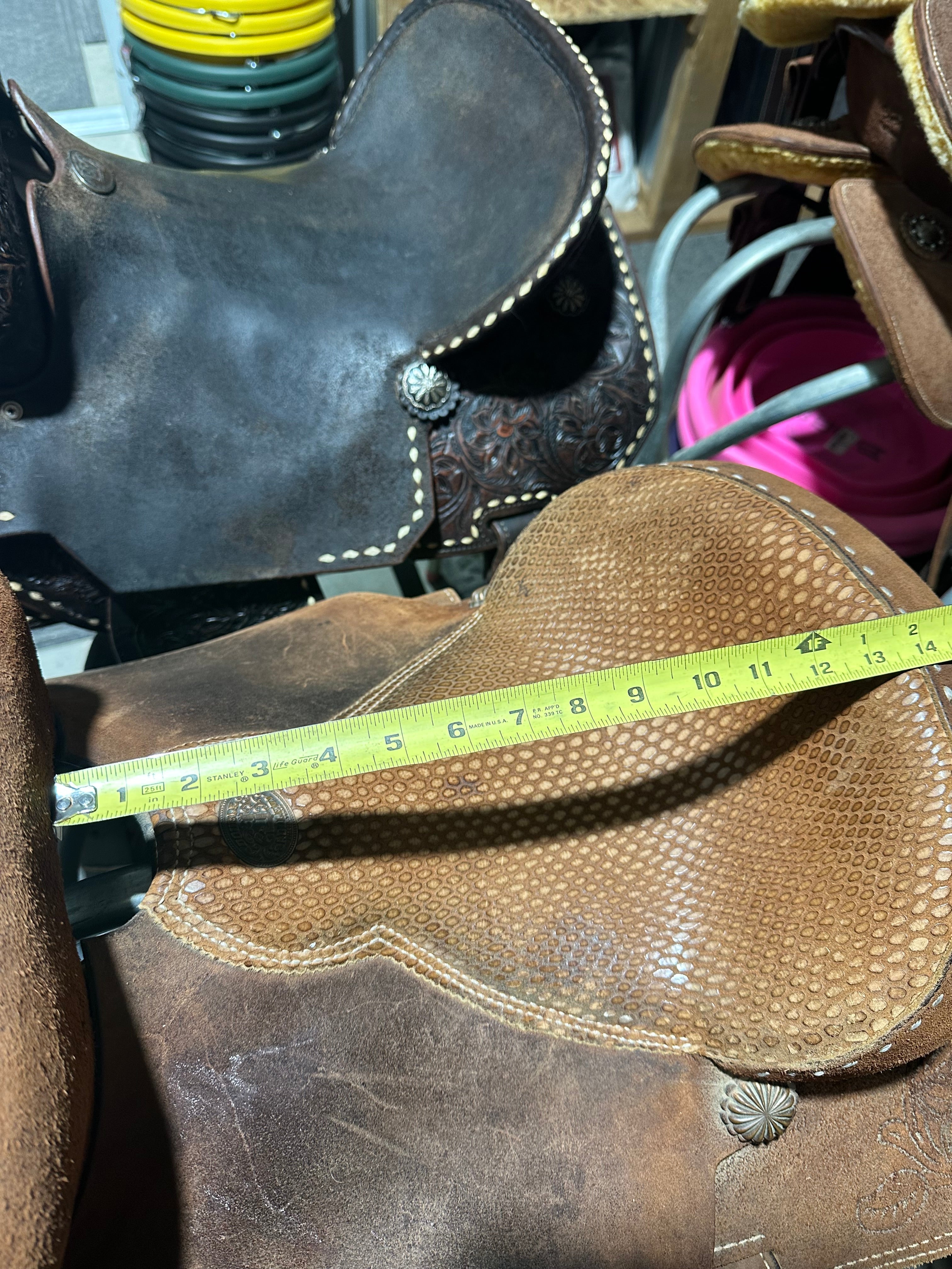 13.5” Double J Pozzi Wide barrel saddle