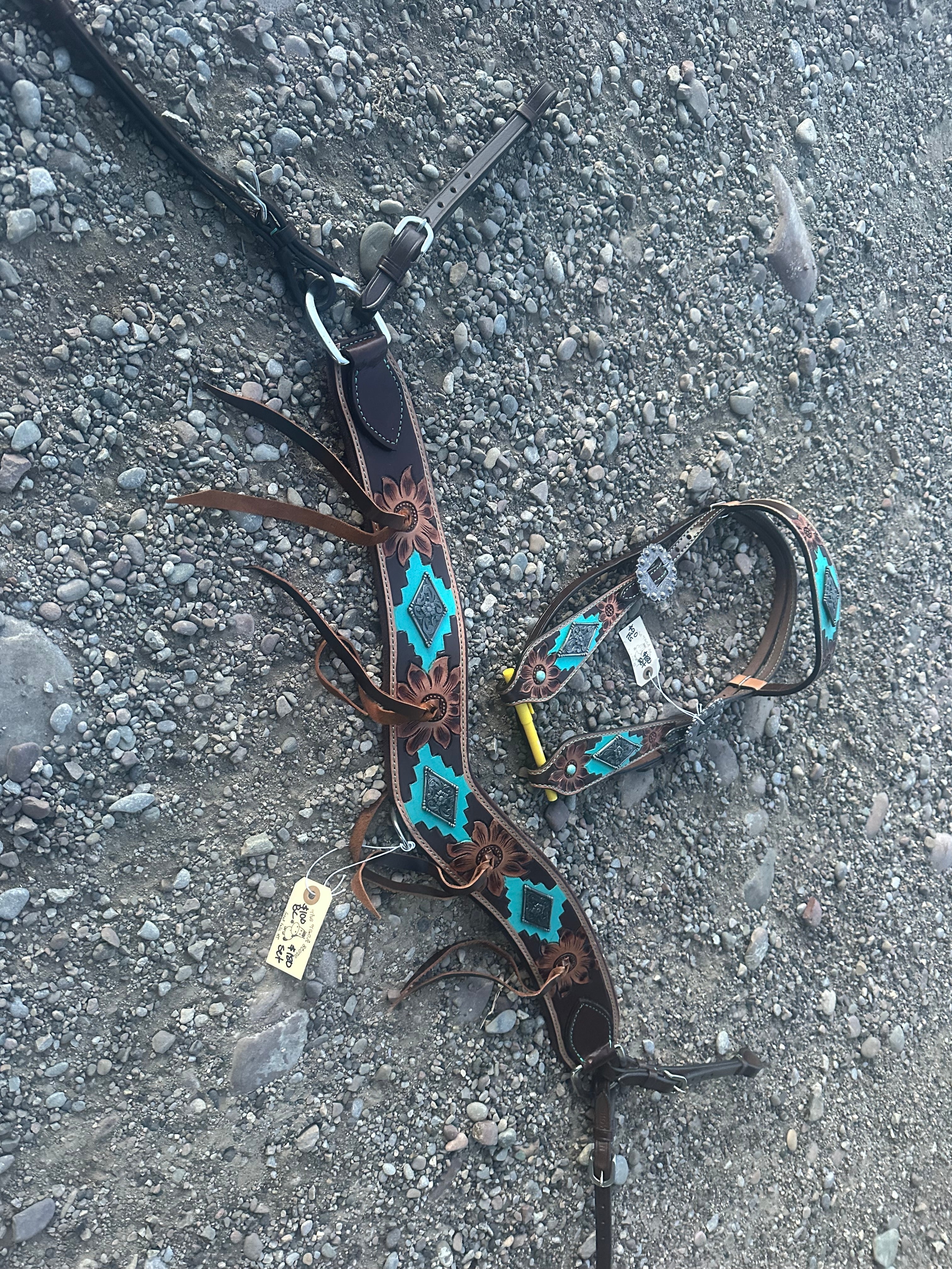Aztec headstall with matching fringe tripping collar