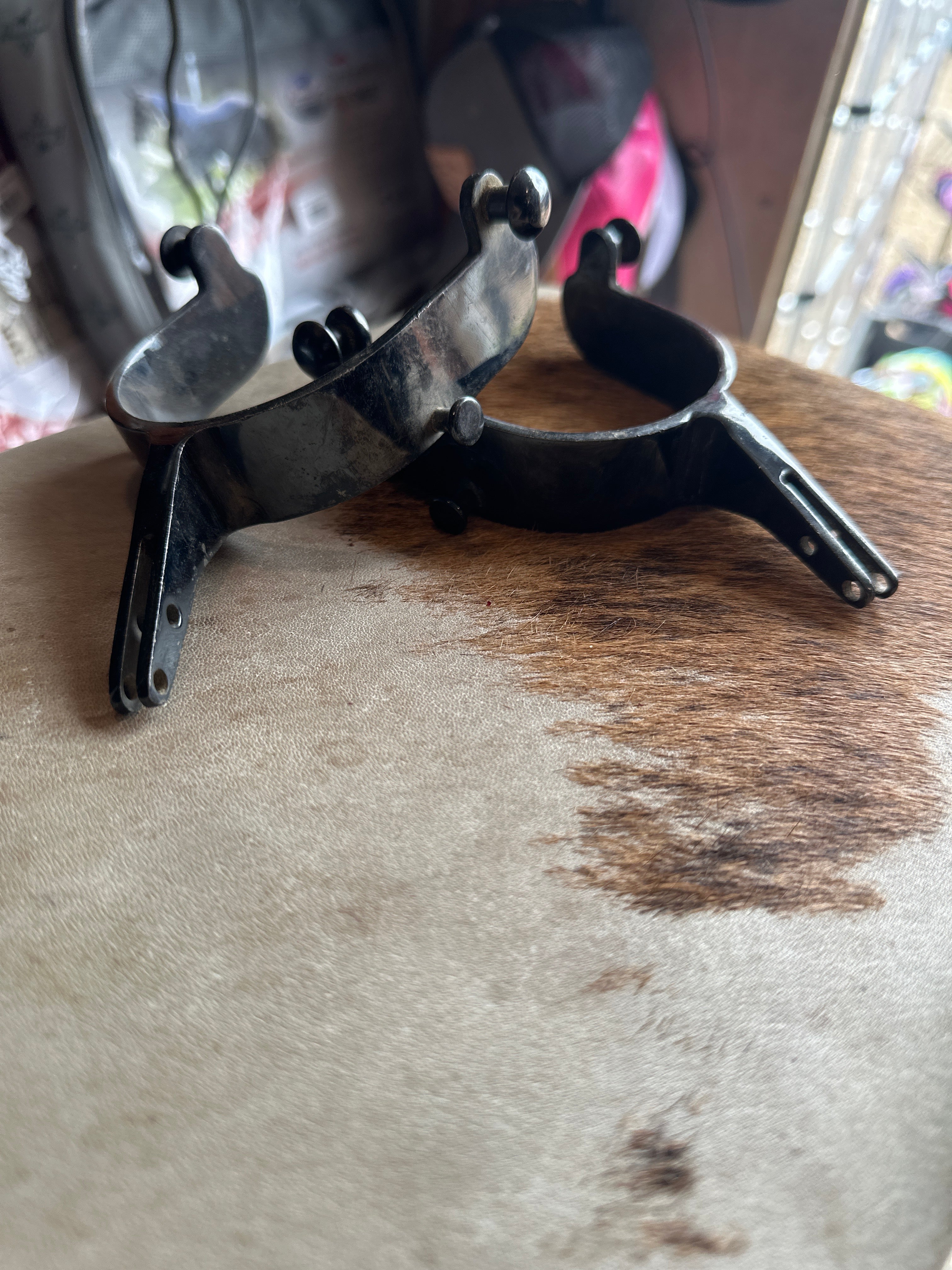 Bull riding spurs no rowels