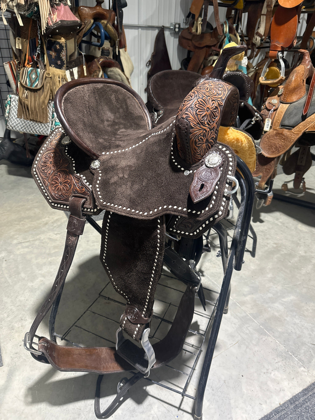 “The Rylee” (chocolate version) 14” Triple A Brazilian made hybrid light weight barrel saddle with spinal relief