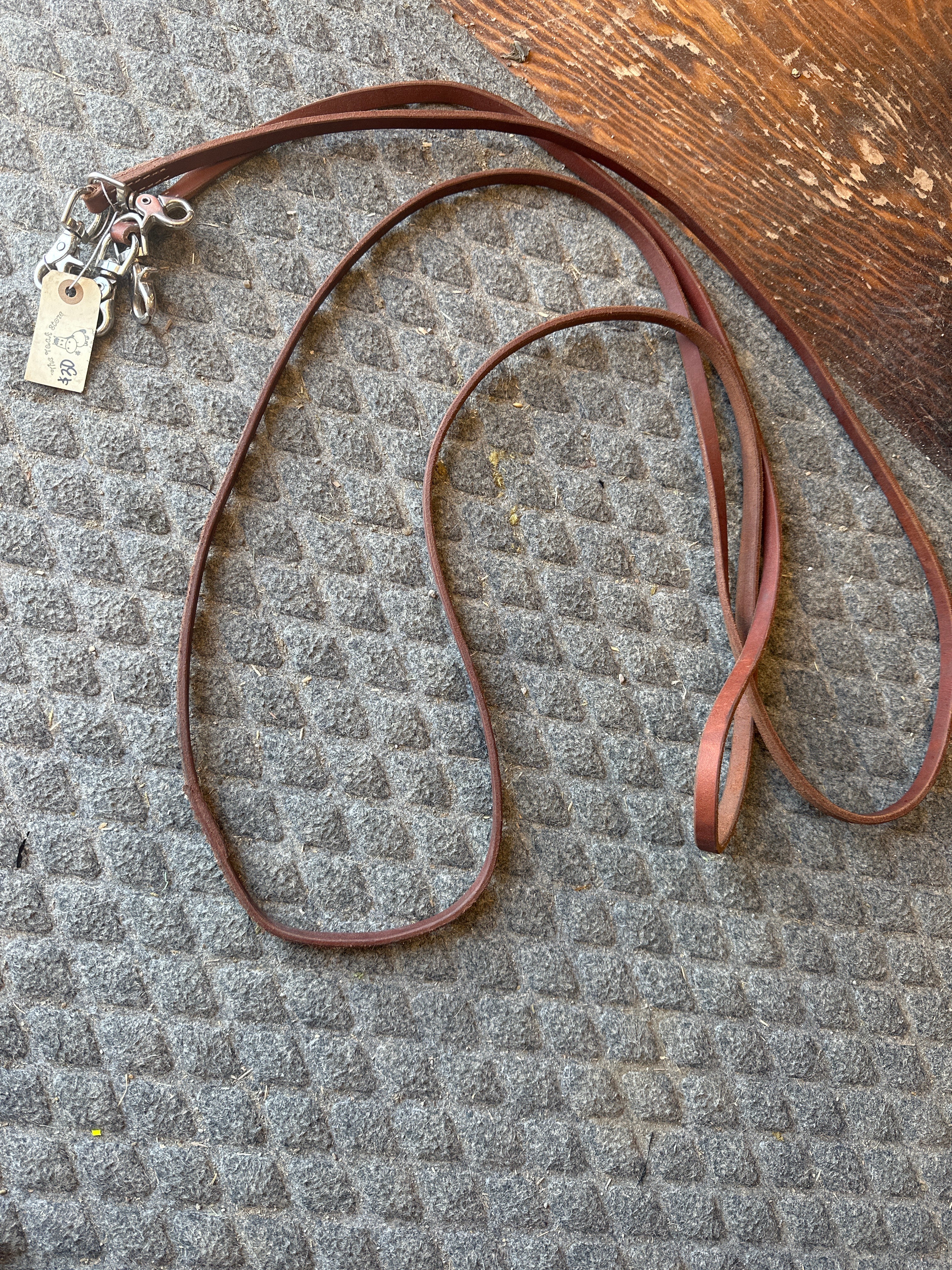 Leather draw reins￼