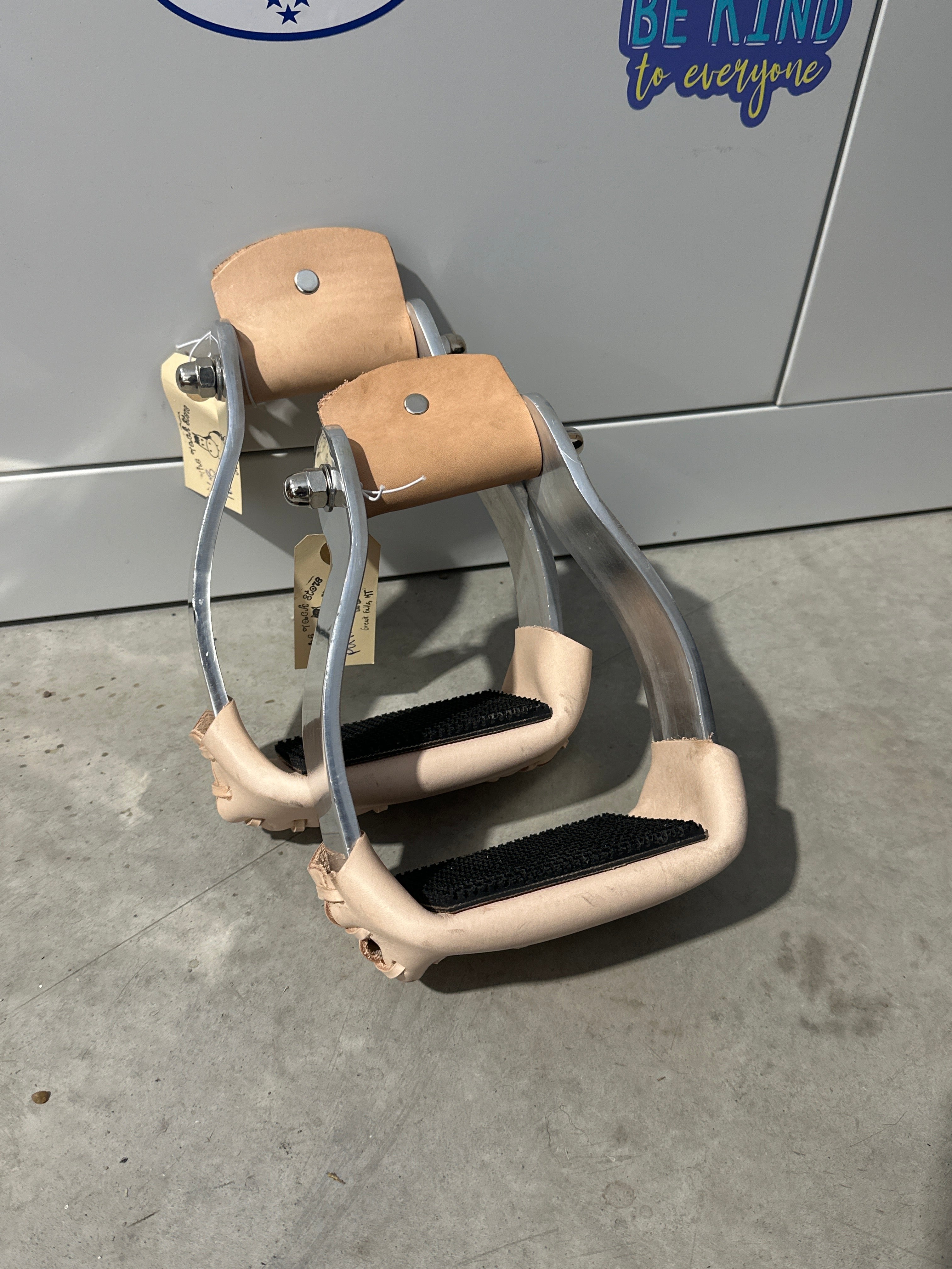 Light weight aluminum stirrups with 3” rubber grip tread