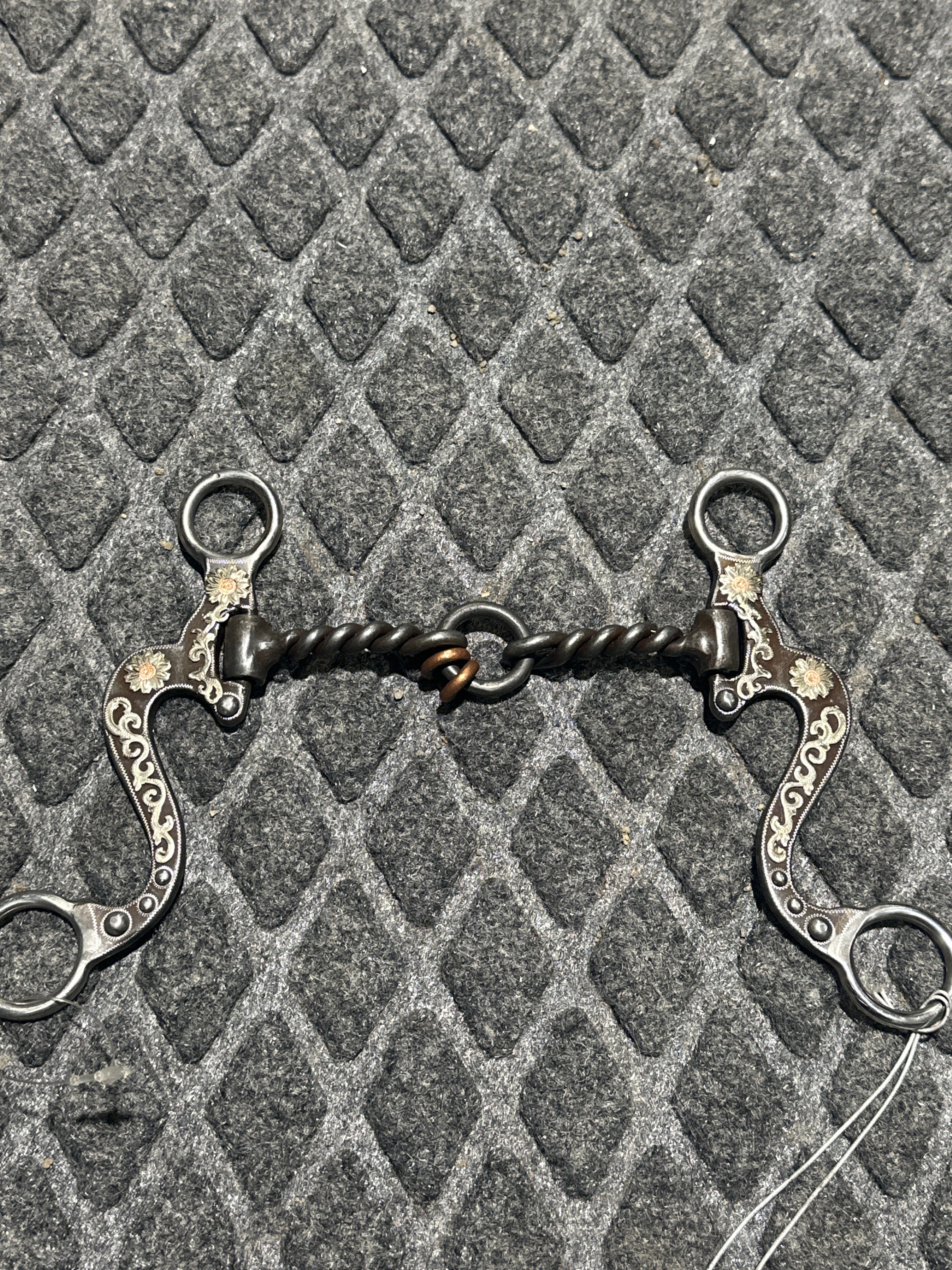 Professionals Choice twisted wire lifesaver with rollers small sunflower bit