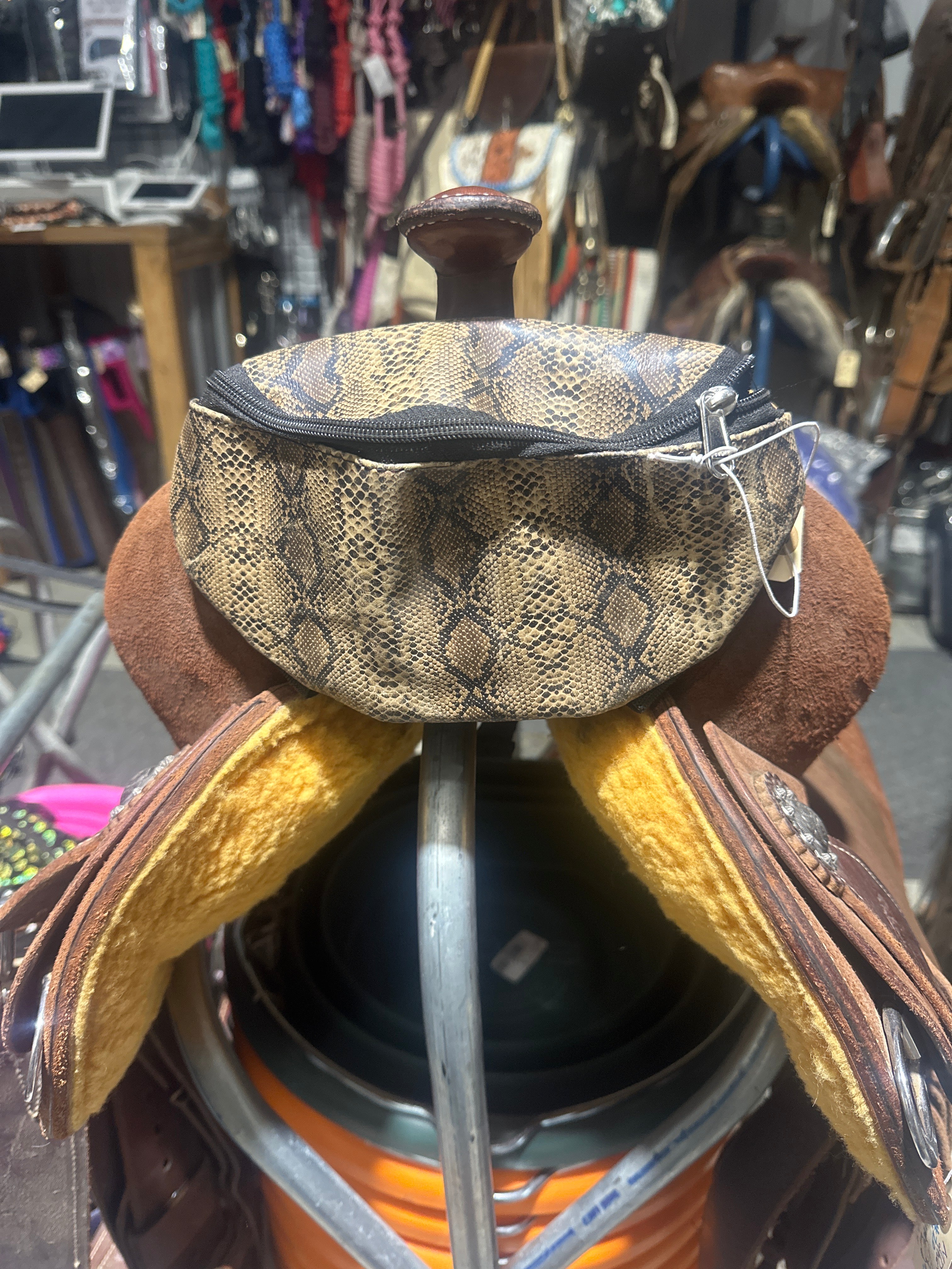 Saddle sacks