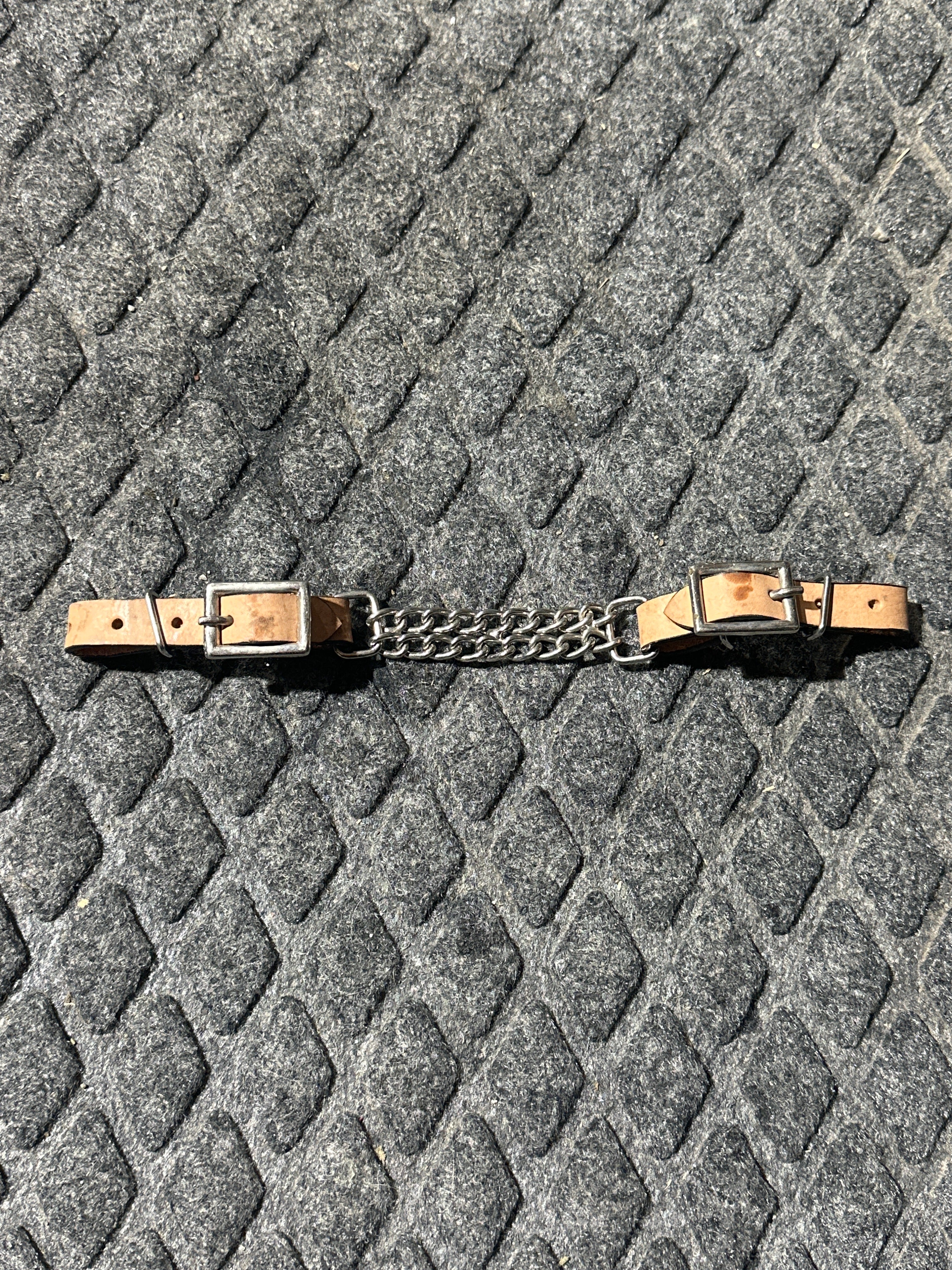 Light oil leather chain chin strap