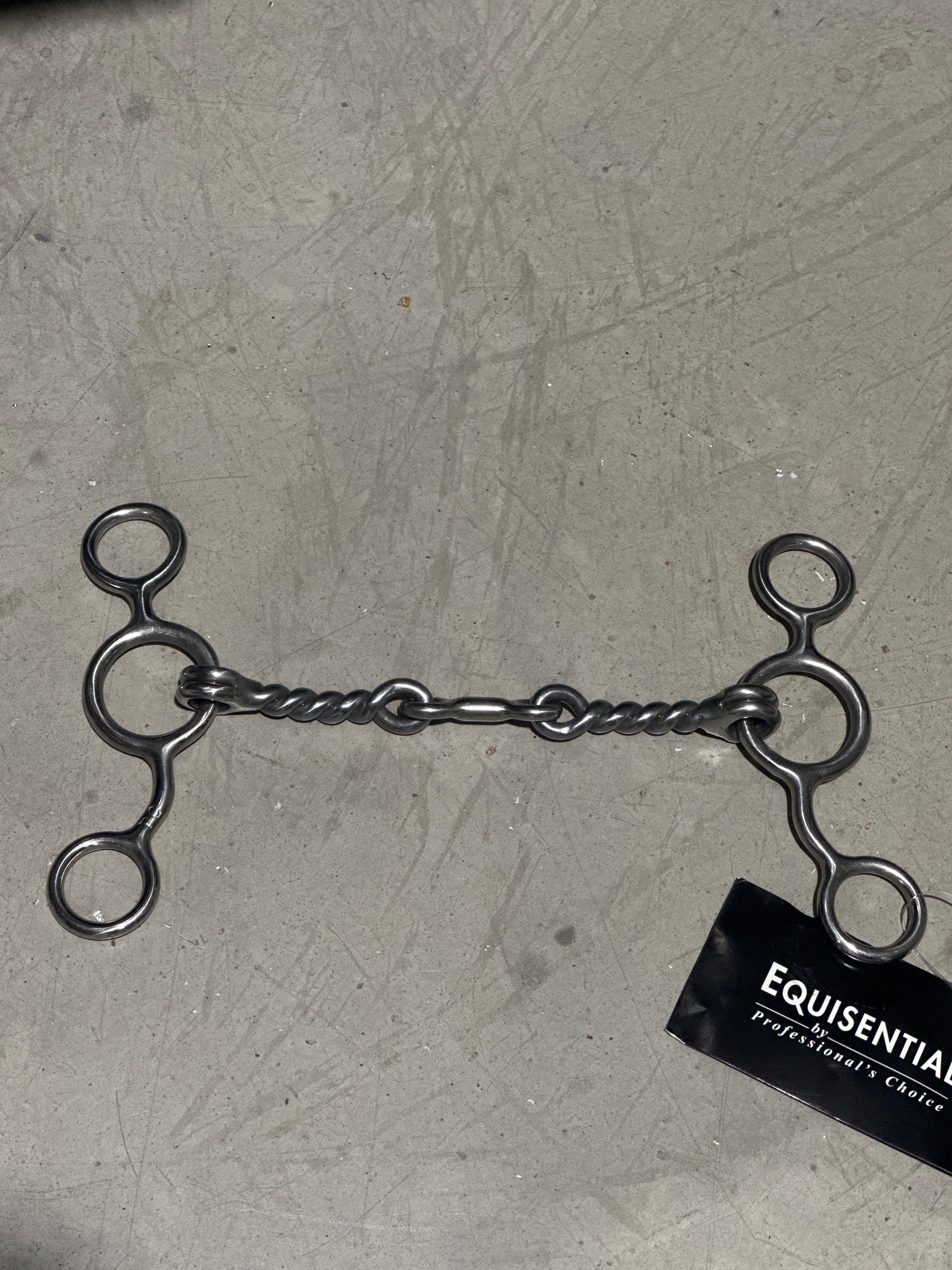 Professionals choice Equisential performance short shank twisted wire with dog bone