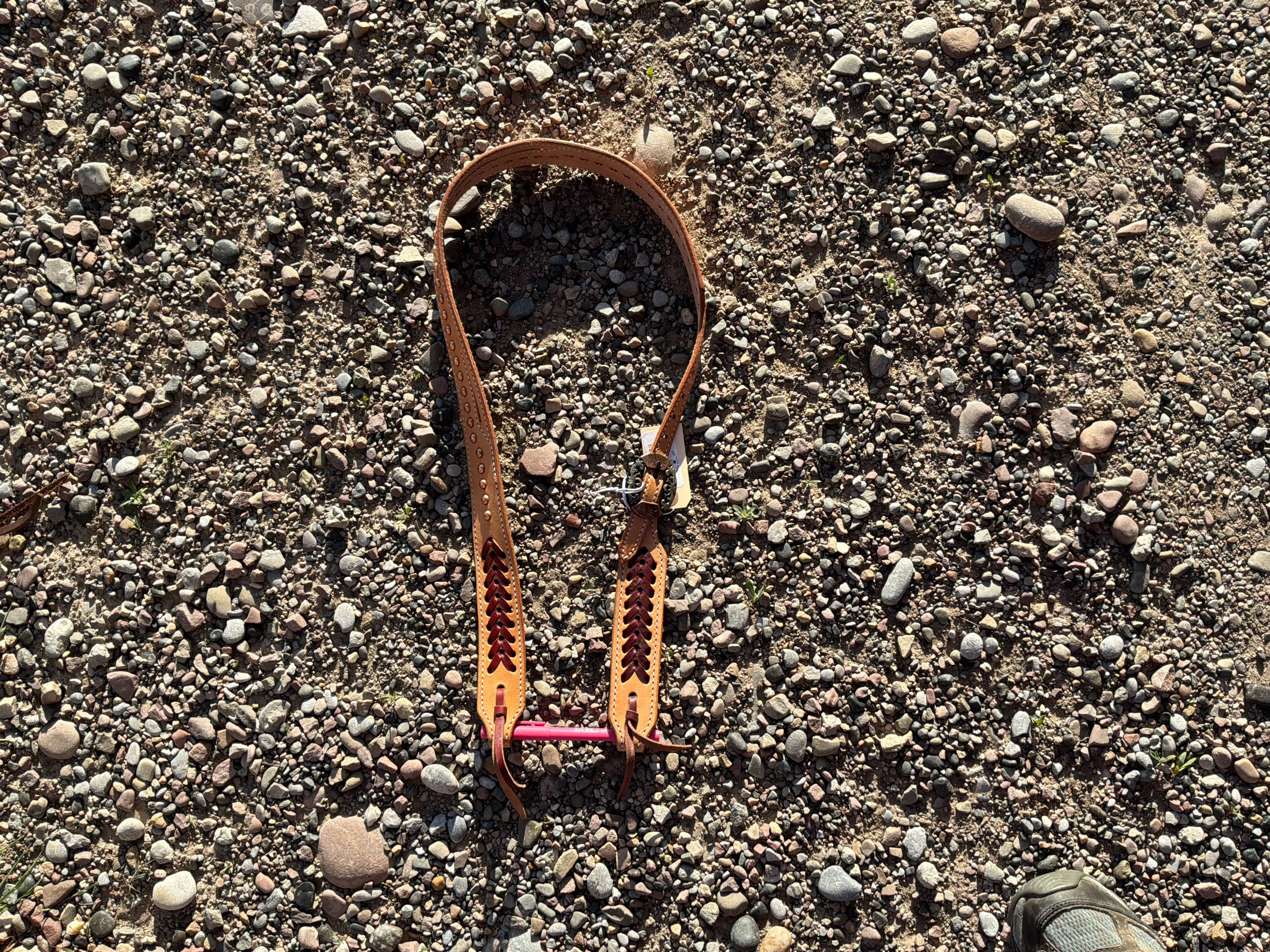 Light oil split ear headstall with stitched cheeks