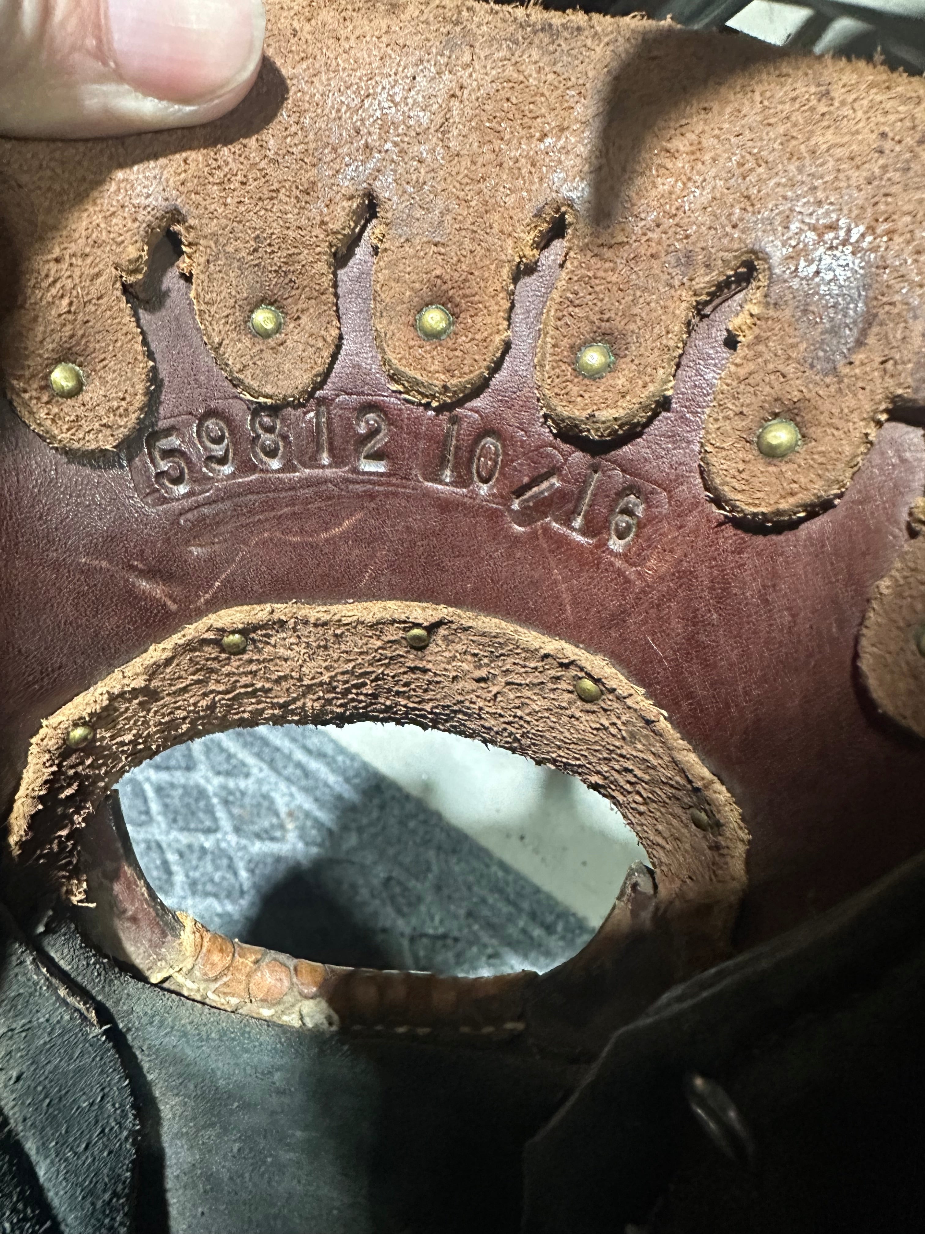 13.5” Double J Pozzi Wide barrel saddle