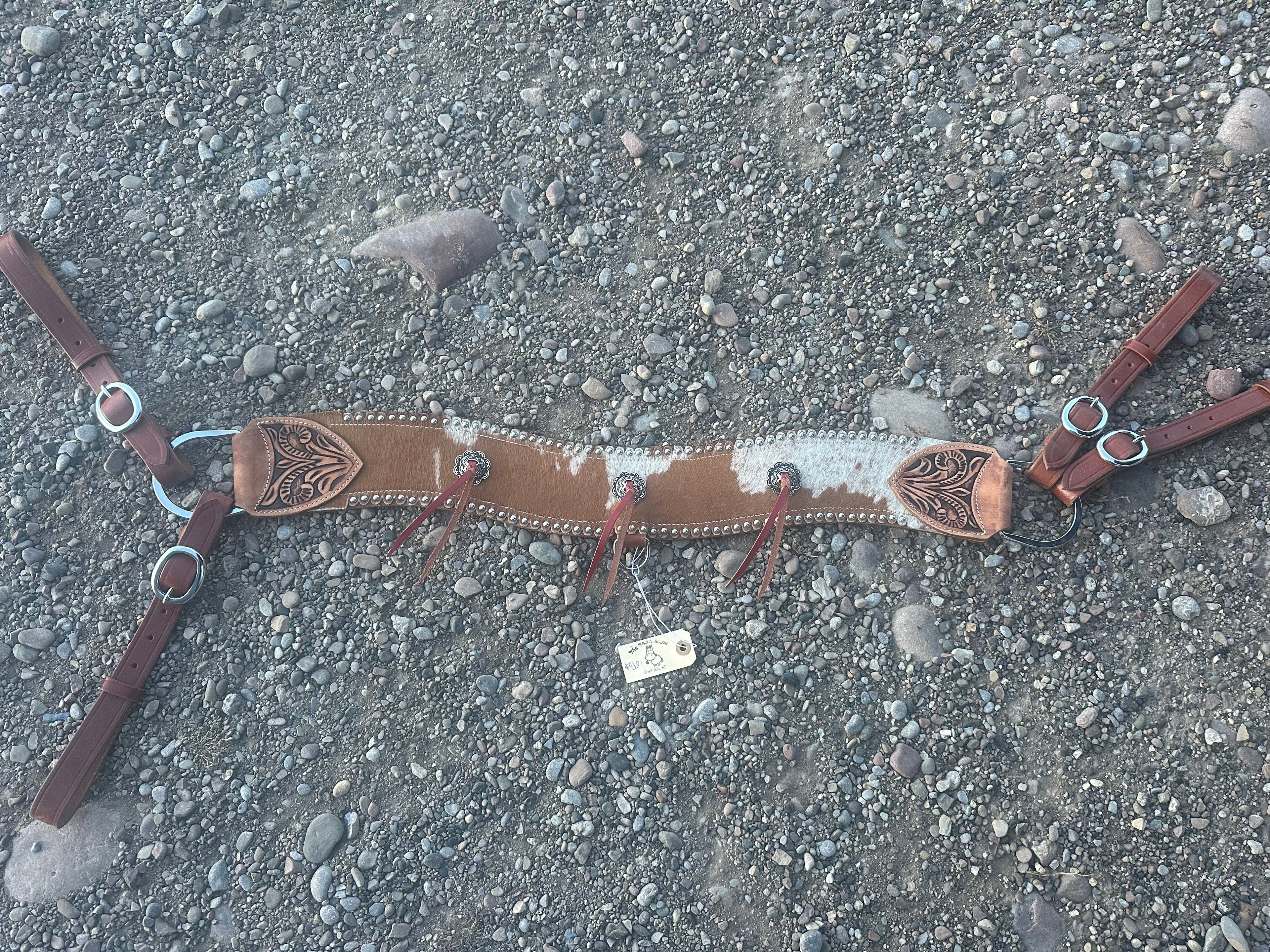 Cowhide tripping collar with fringe & dot accents