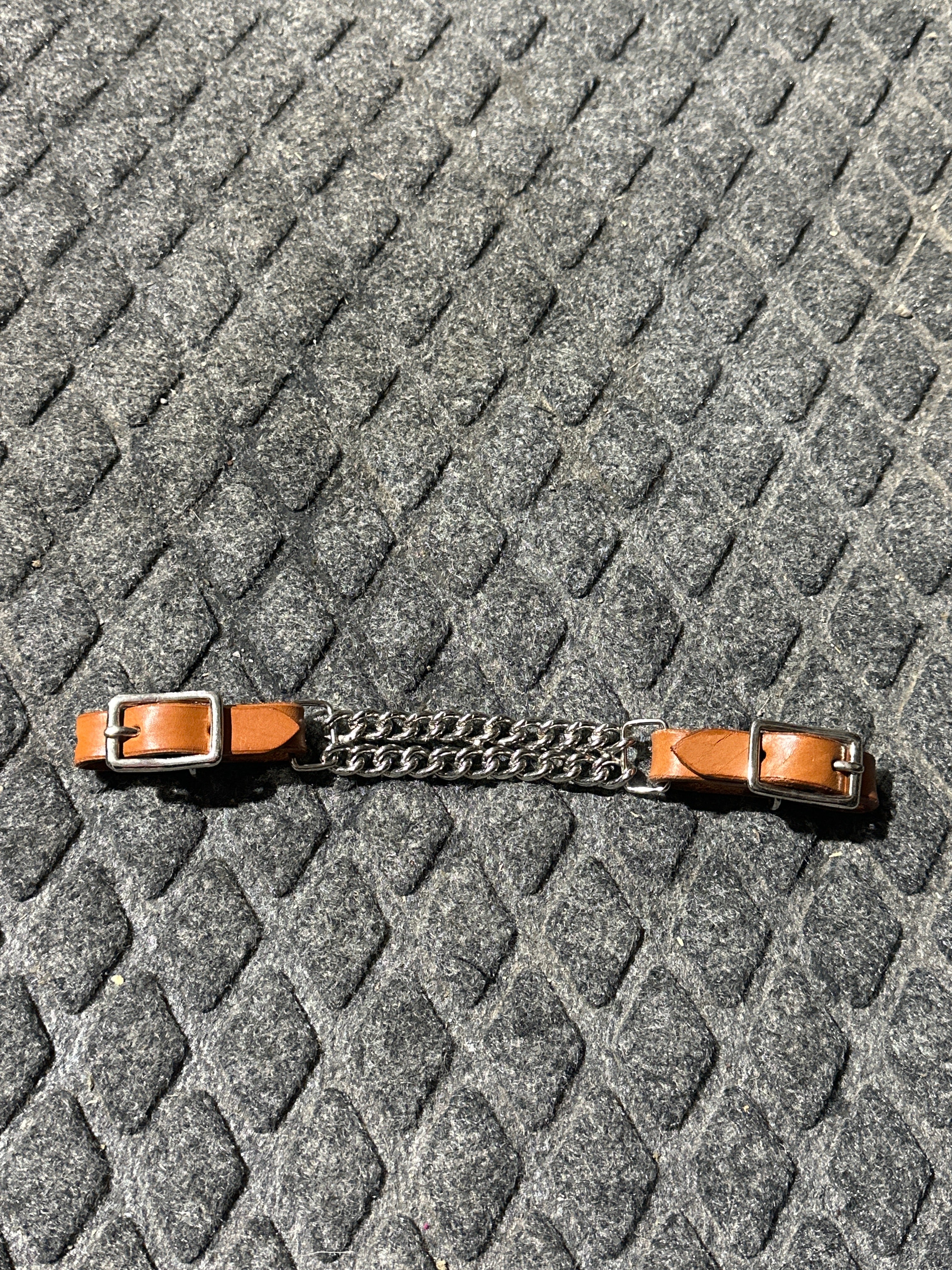Medium oil leather chain chin strap