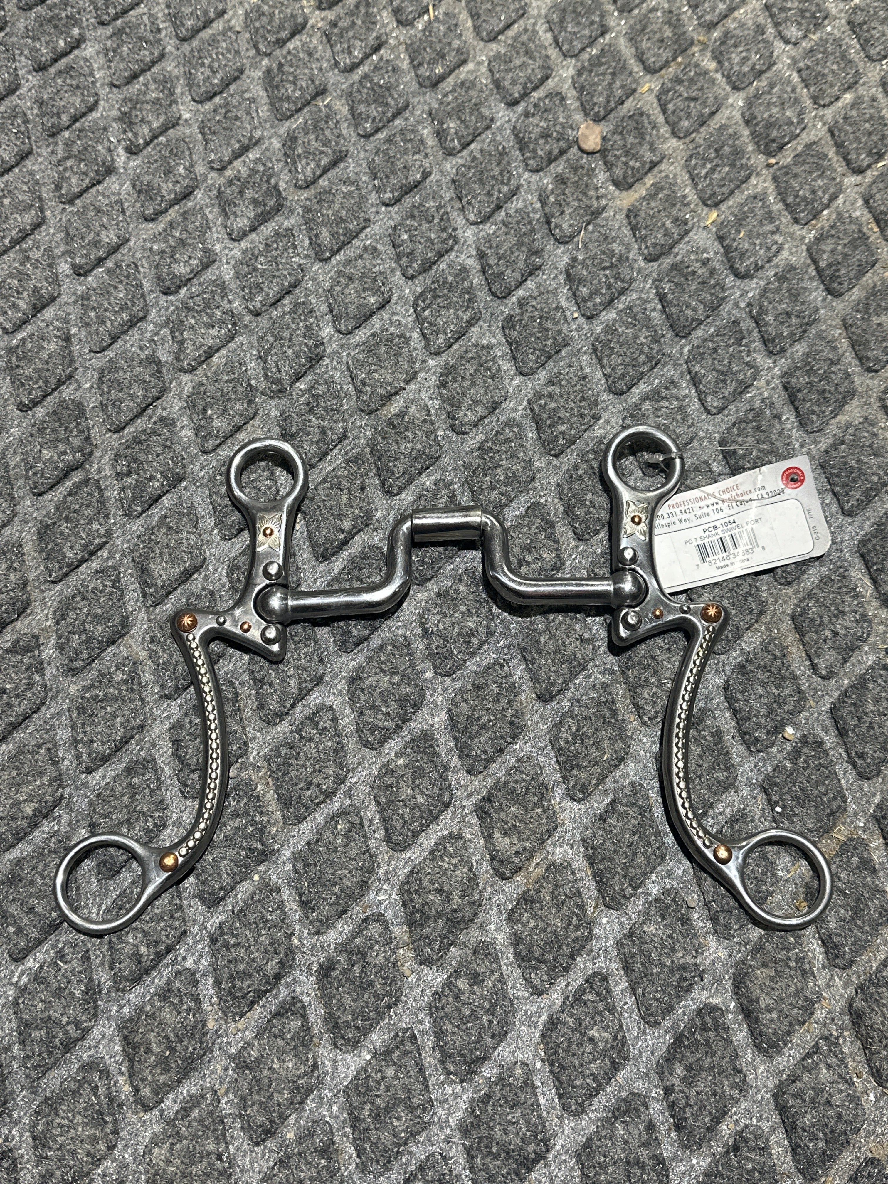 Professionals Choice 7 shank with swivel port