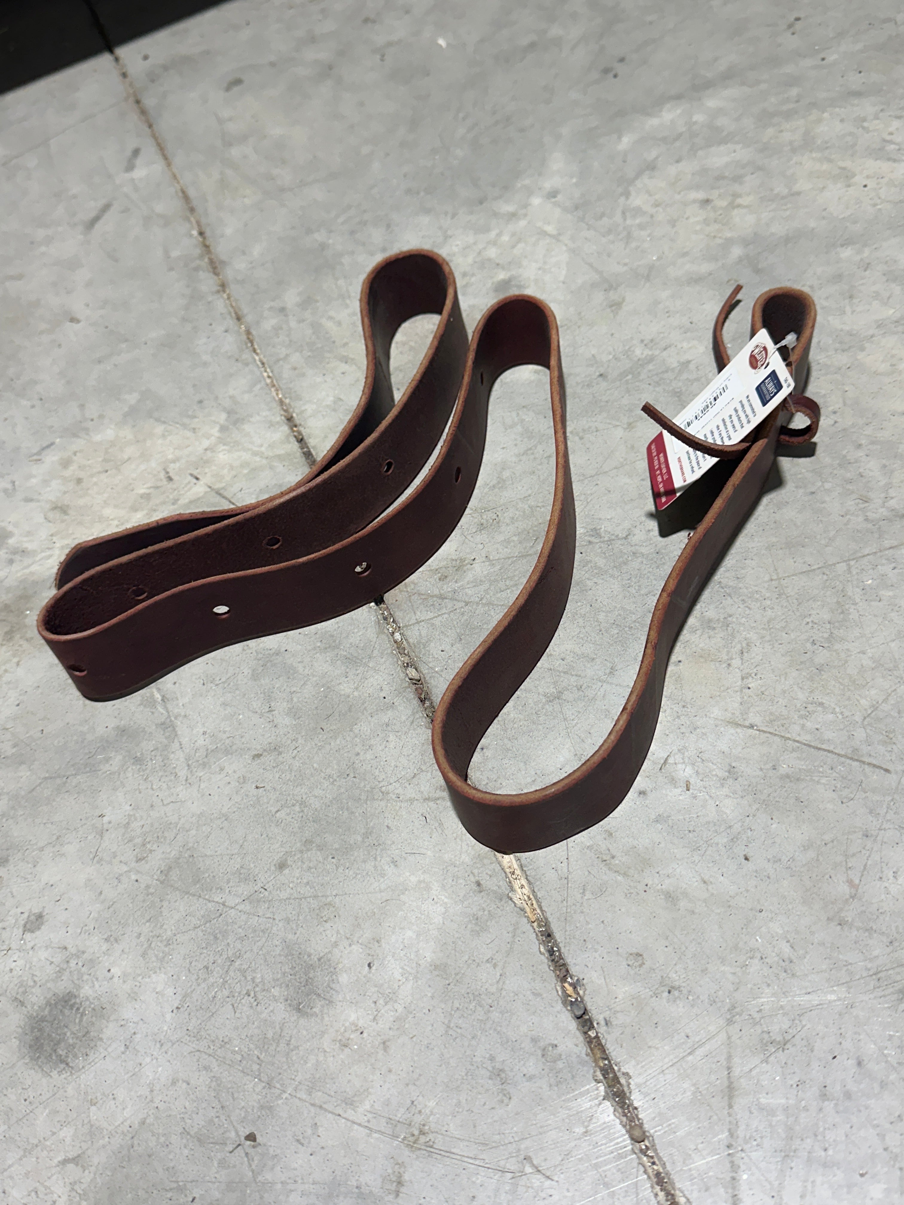 Weaver burgundy 1/2” latigo