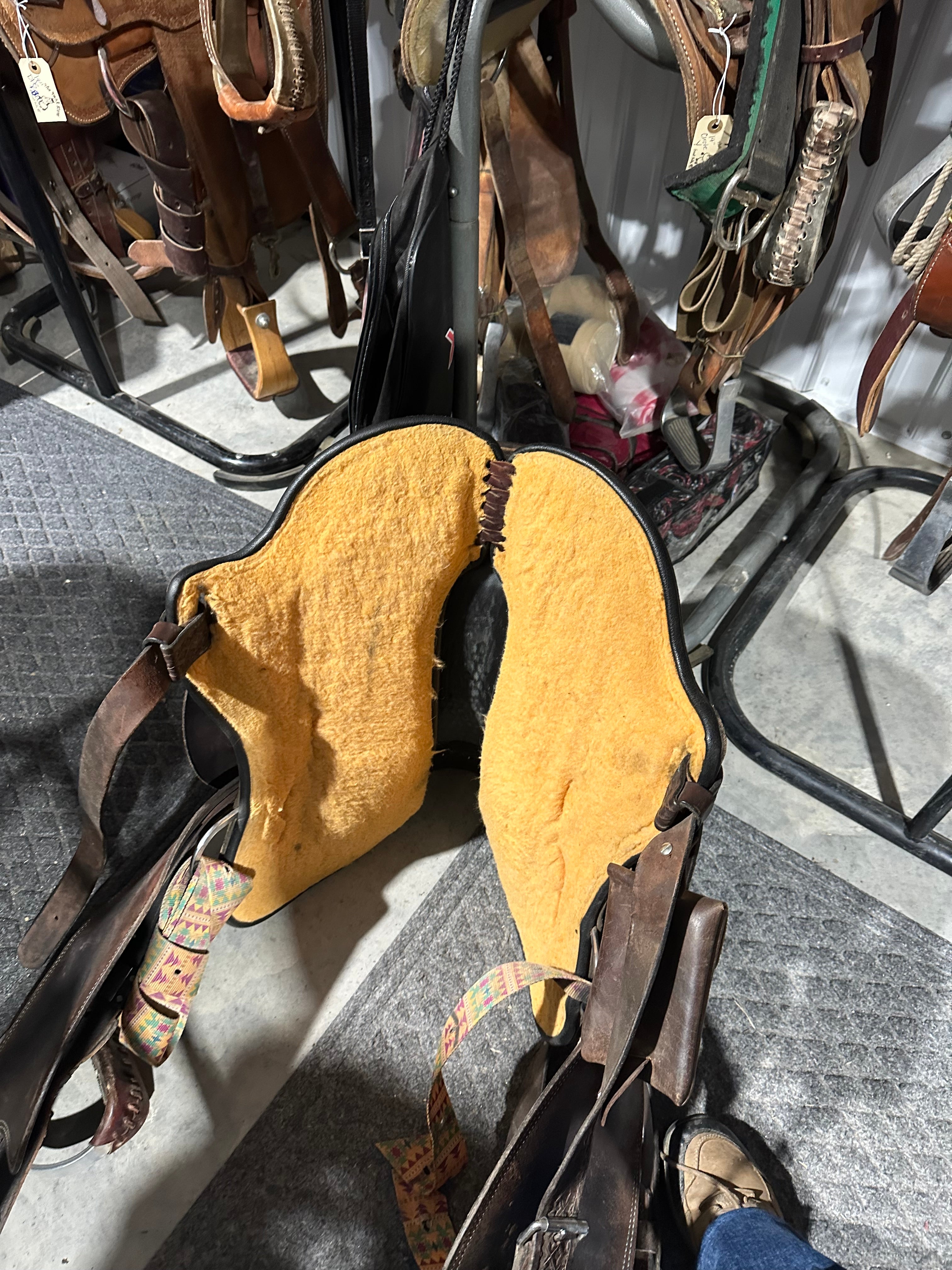 14” Horse Tack World barrel saddle