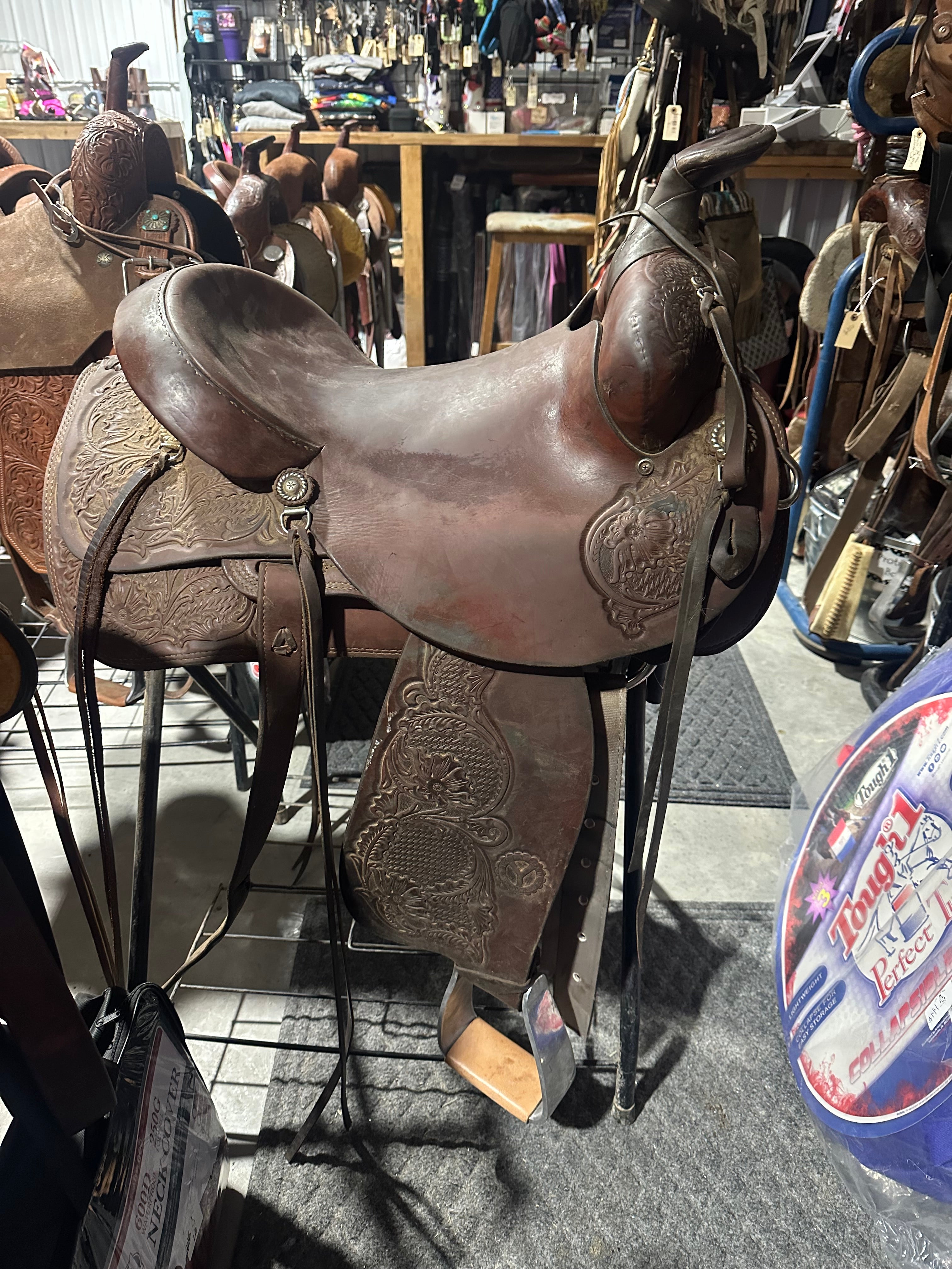 15.5” Circle Y ranch roper