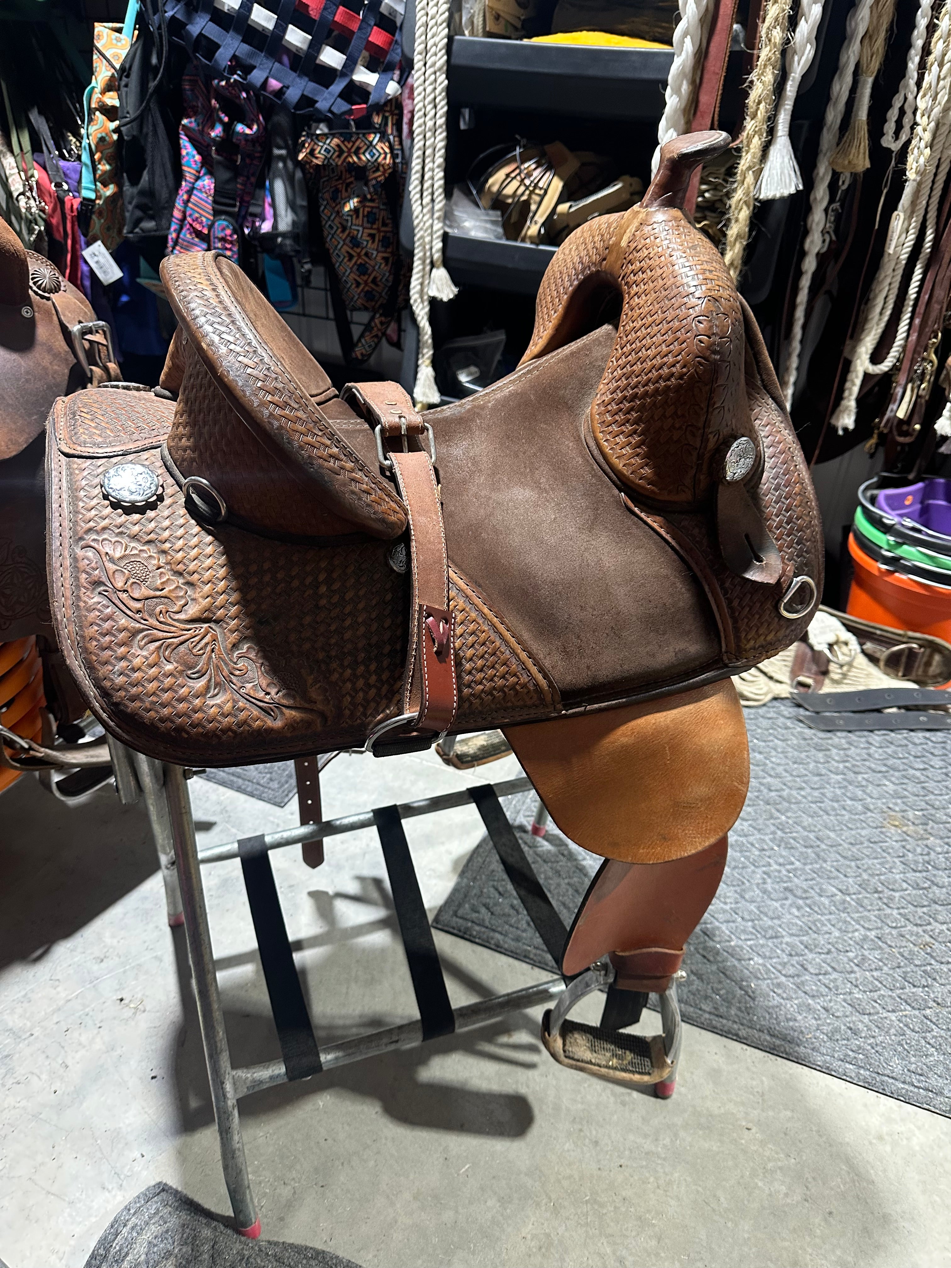 13.5” Bob Marshall treeless barrel saddle