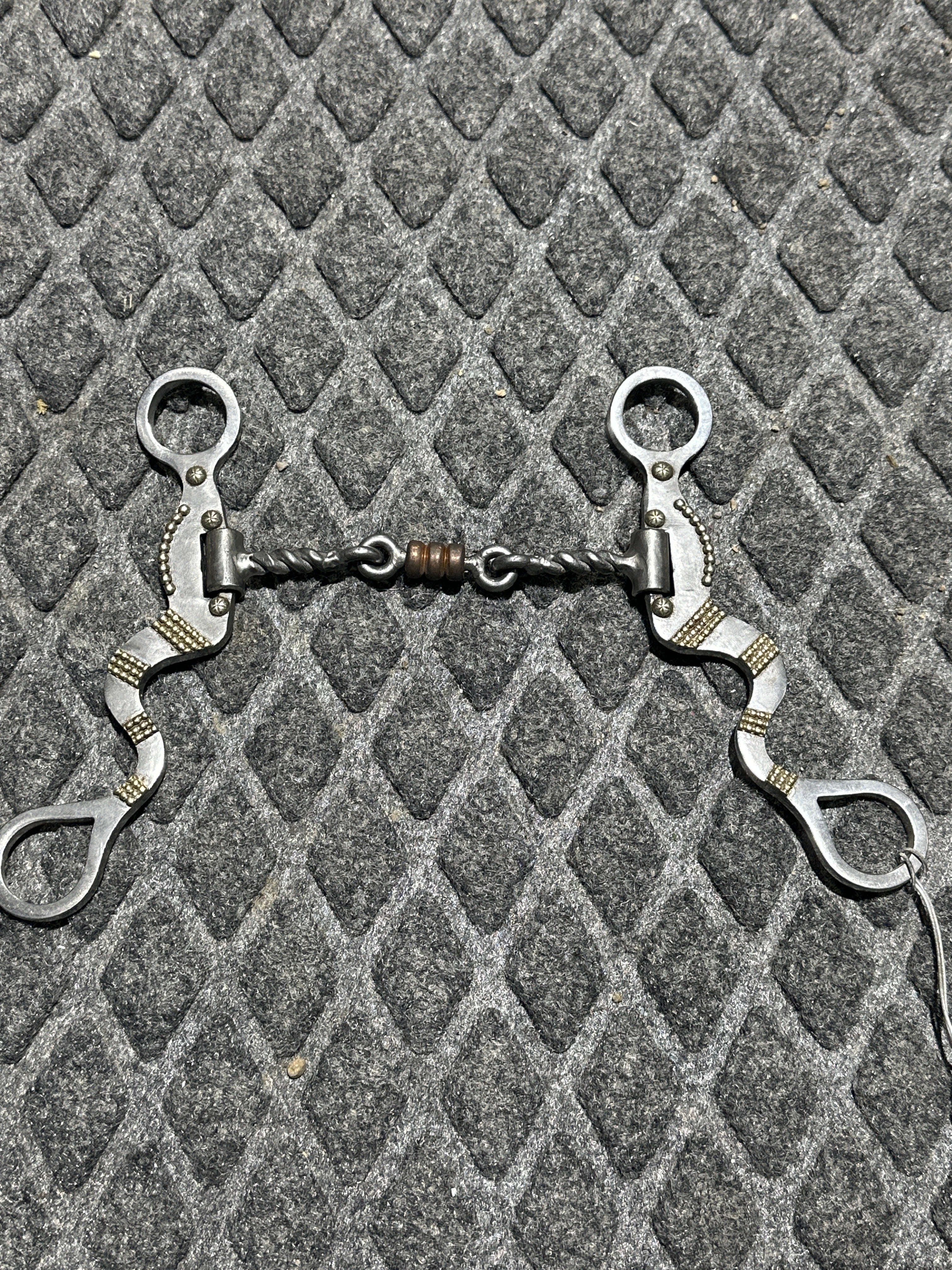 3 pc twisted wire dog bone with roller long shank bit