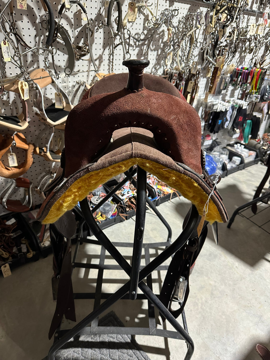 15” Double T treeless barrel saddle
