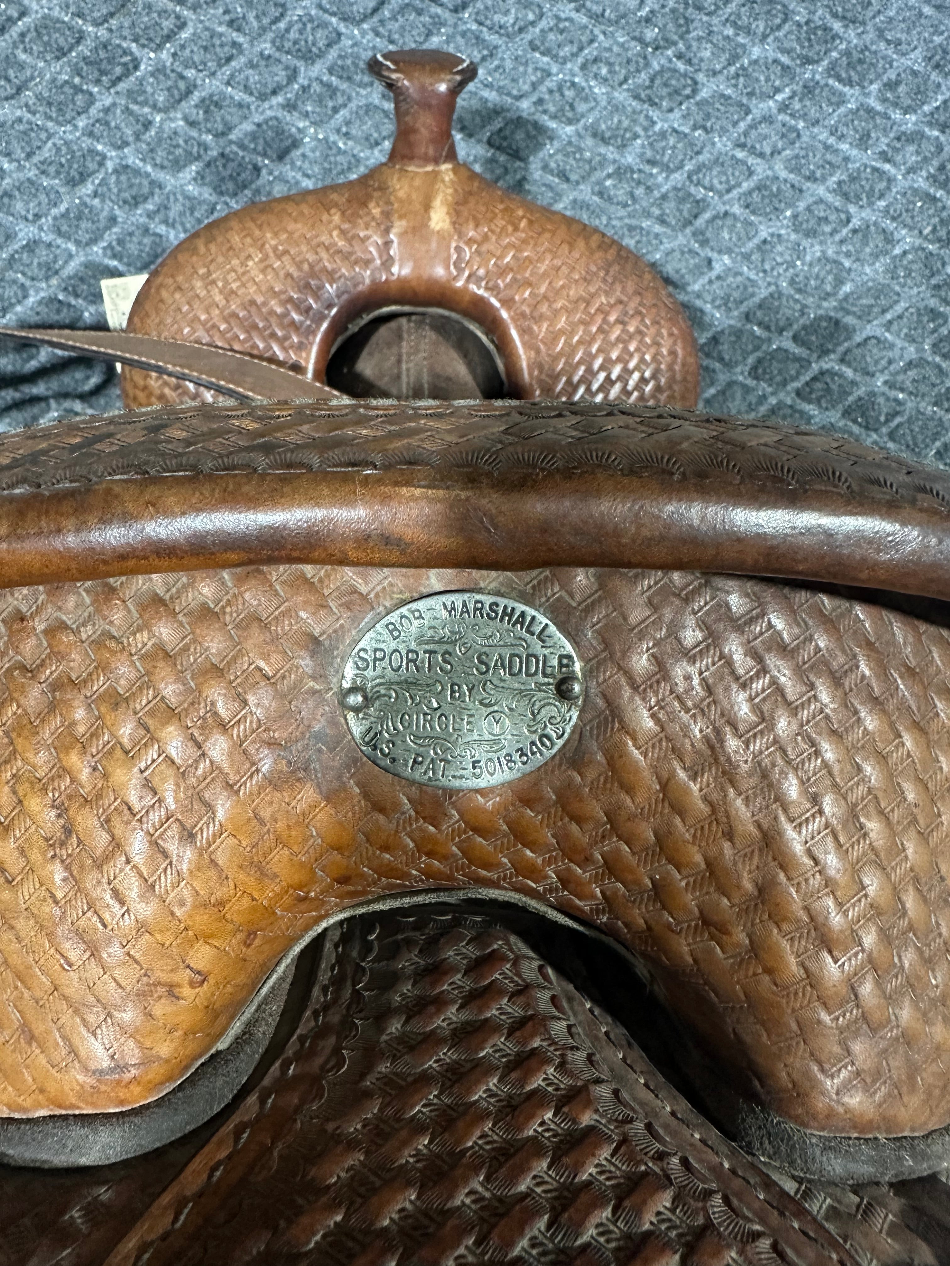 13.5” Bob Marshall treeless barrel saddle