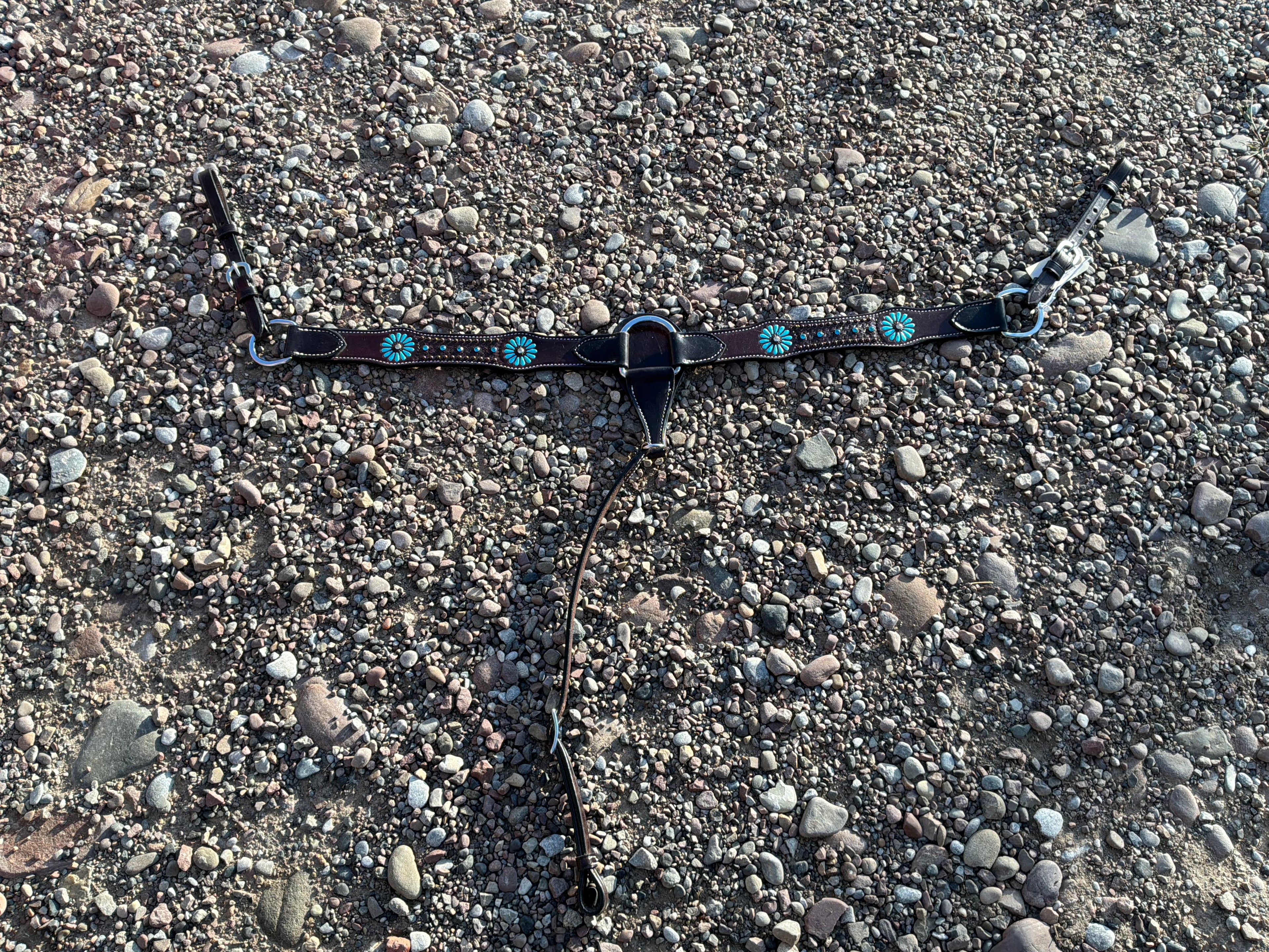 Turquoise flower pony breast collar