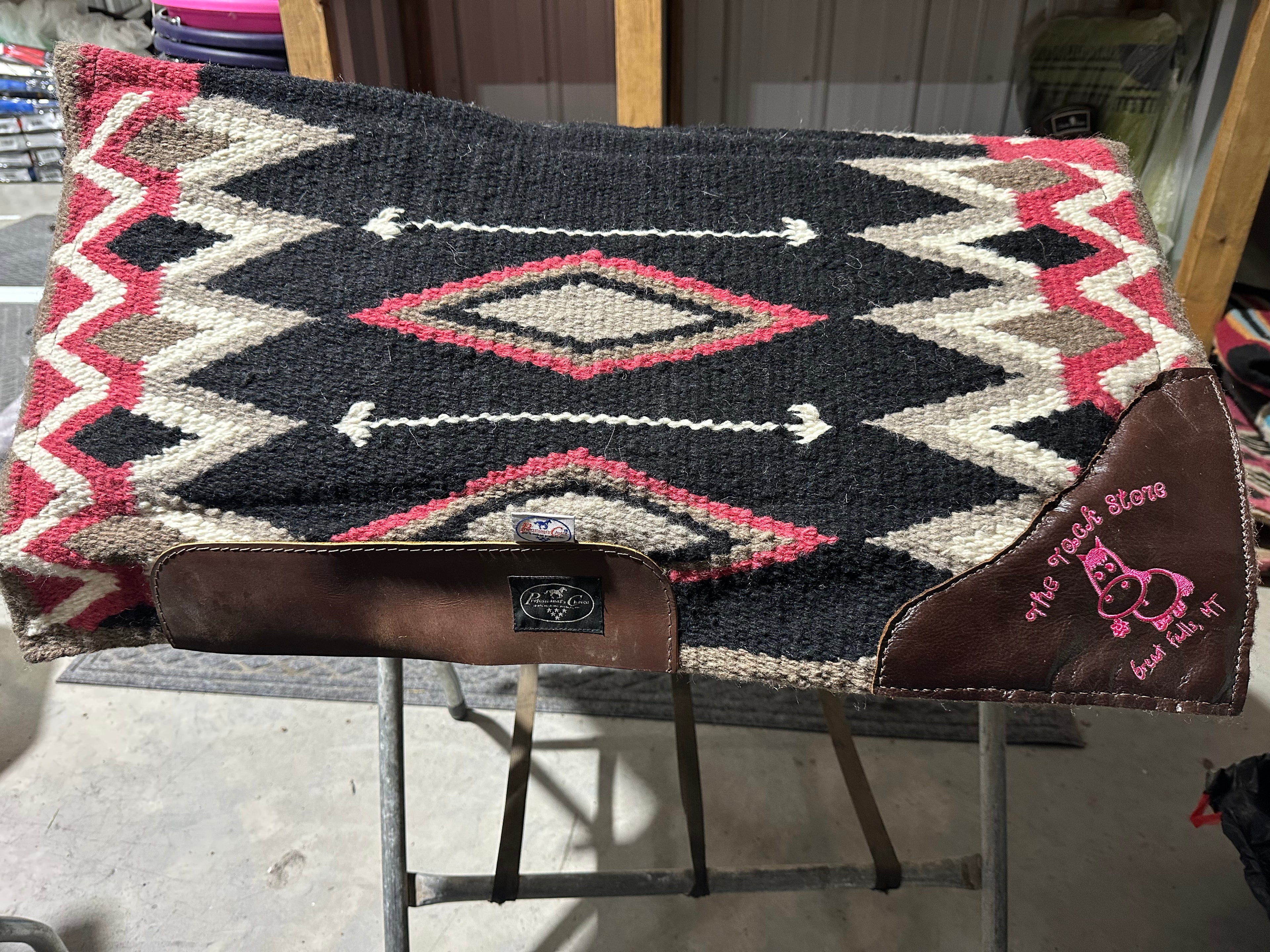 Professionals Choice jalapeño saddle pad with The Tack Store & JB Portable Corrals logos embroidered