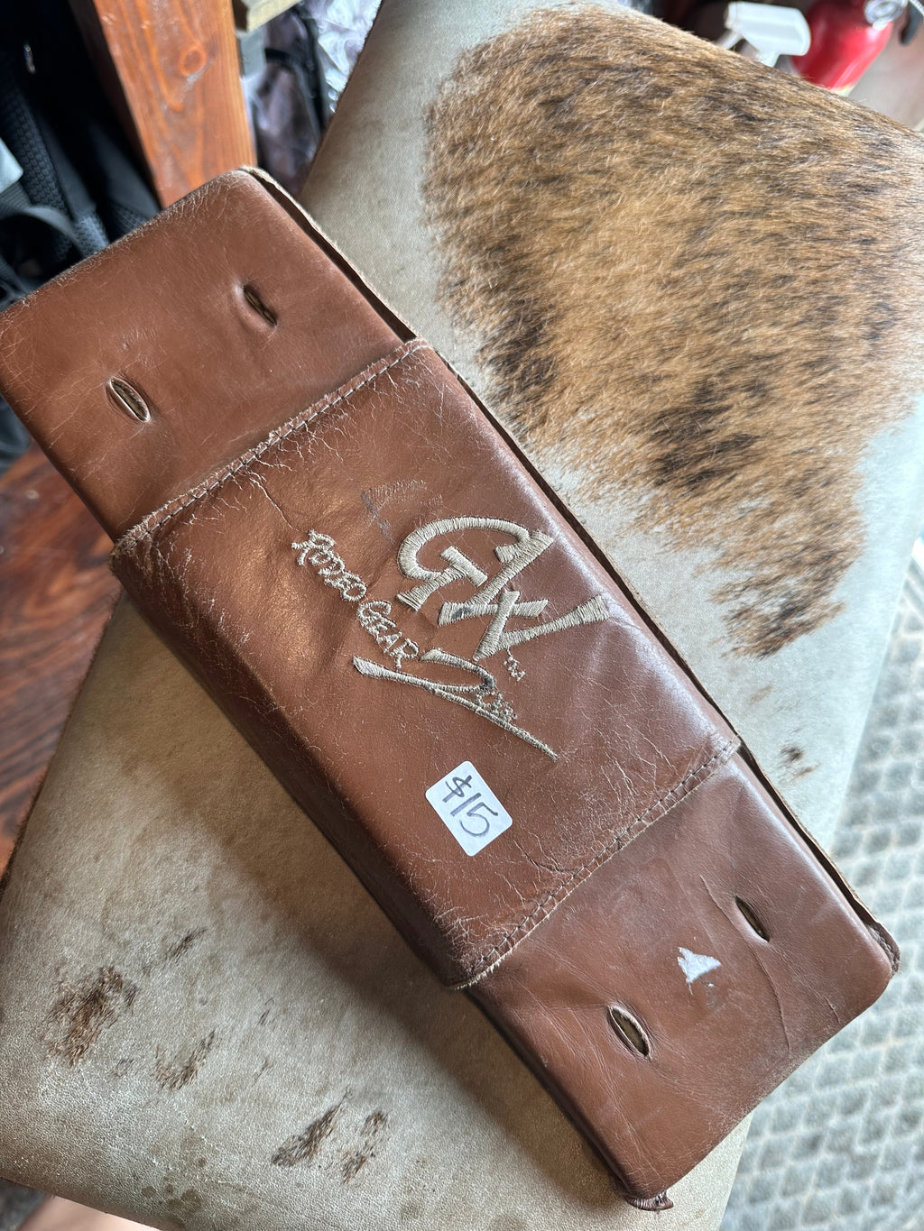 Bull riding hand pad