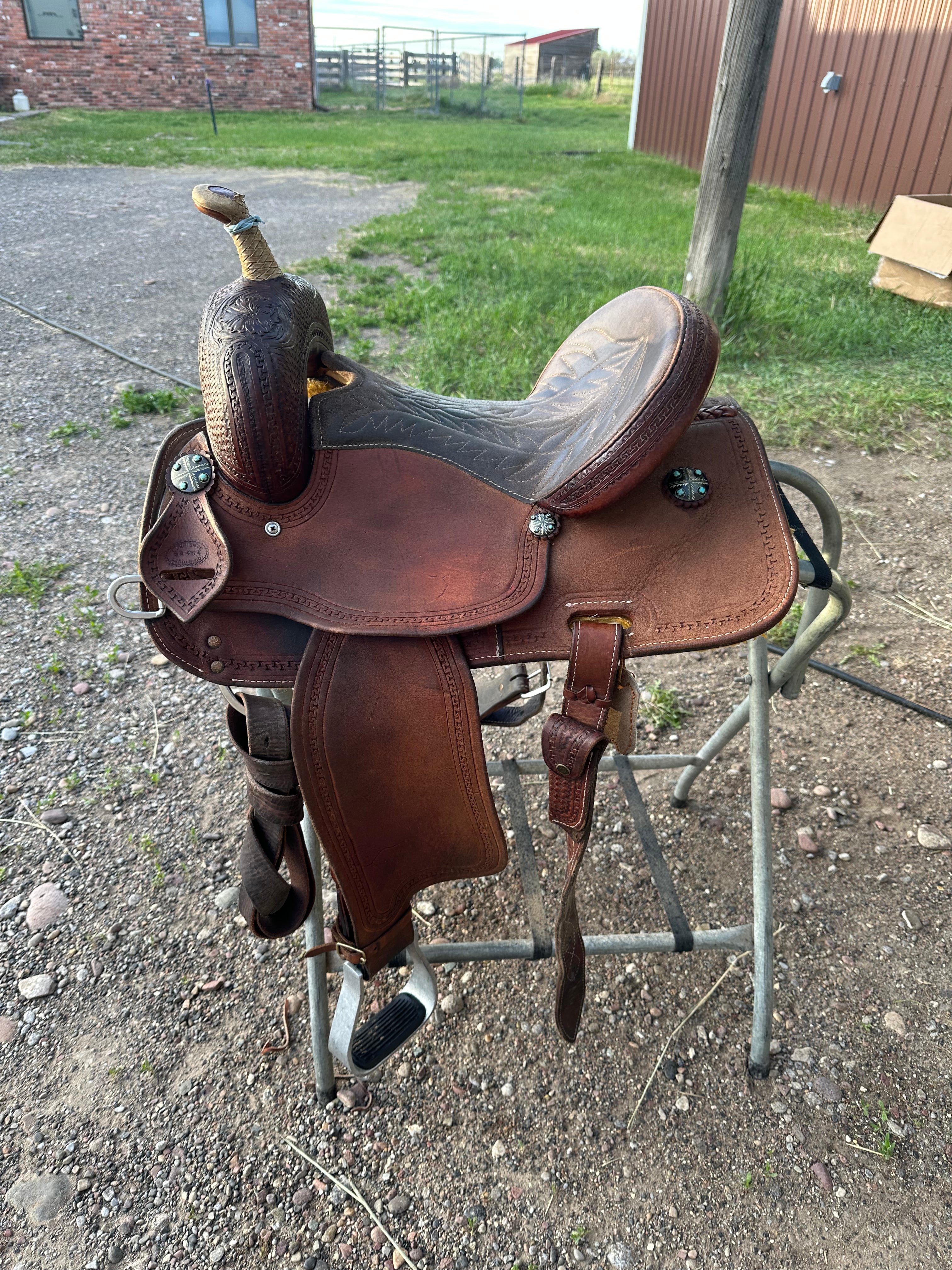 14” Corriente barrel saddle
