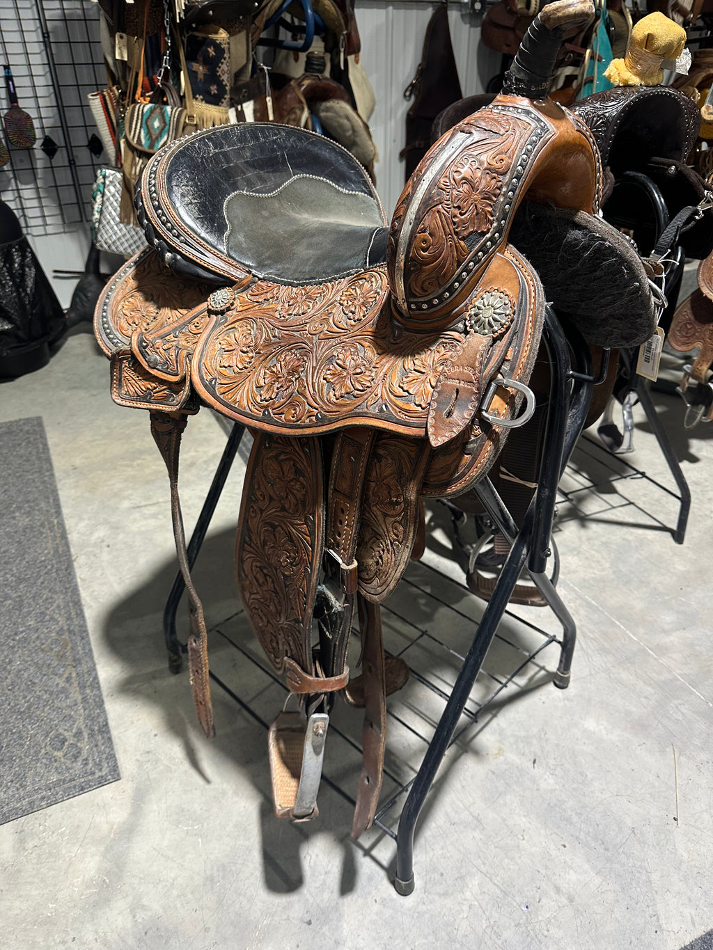 15.5” Panther Canyon barrel saddle
