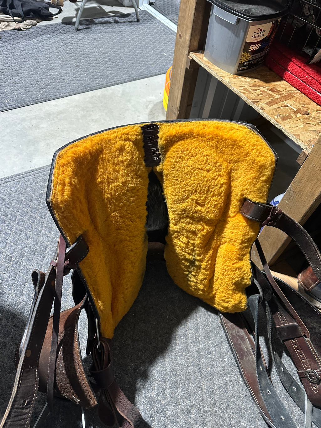 14” Usher brand barrel saddle